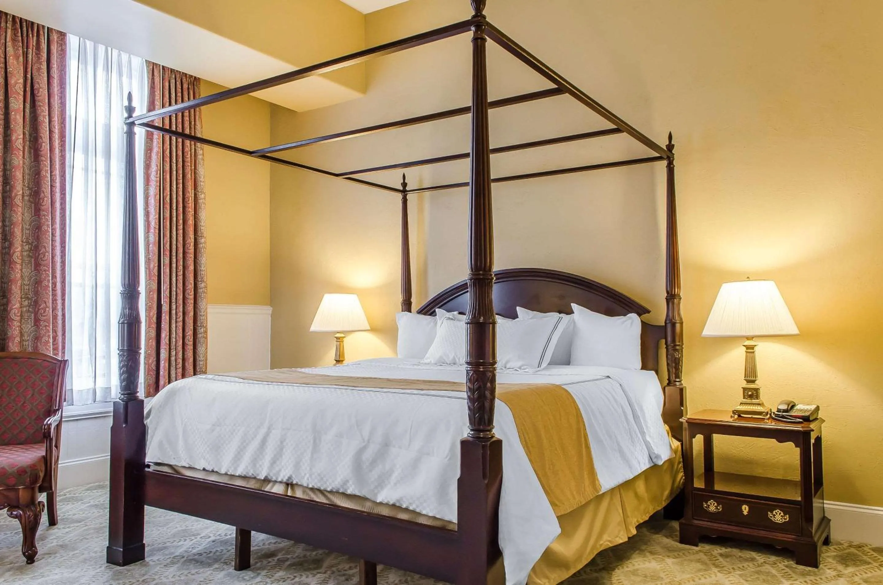 Bedroom, Bed in The Federal Pointe Inn Gettysburg, an Ascend Collection Hotel