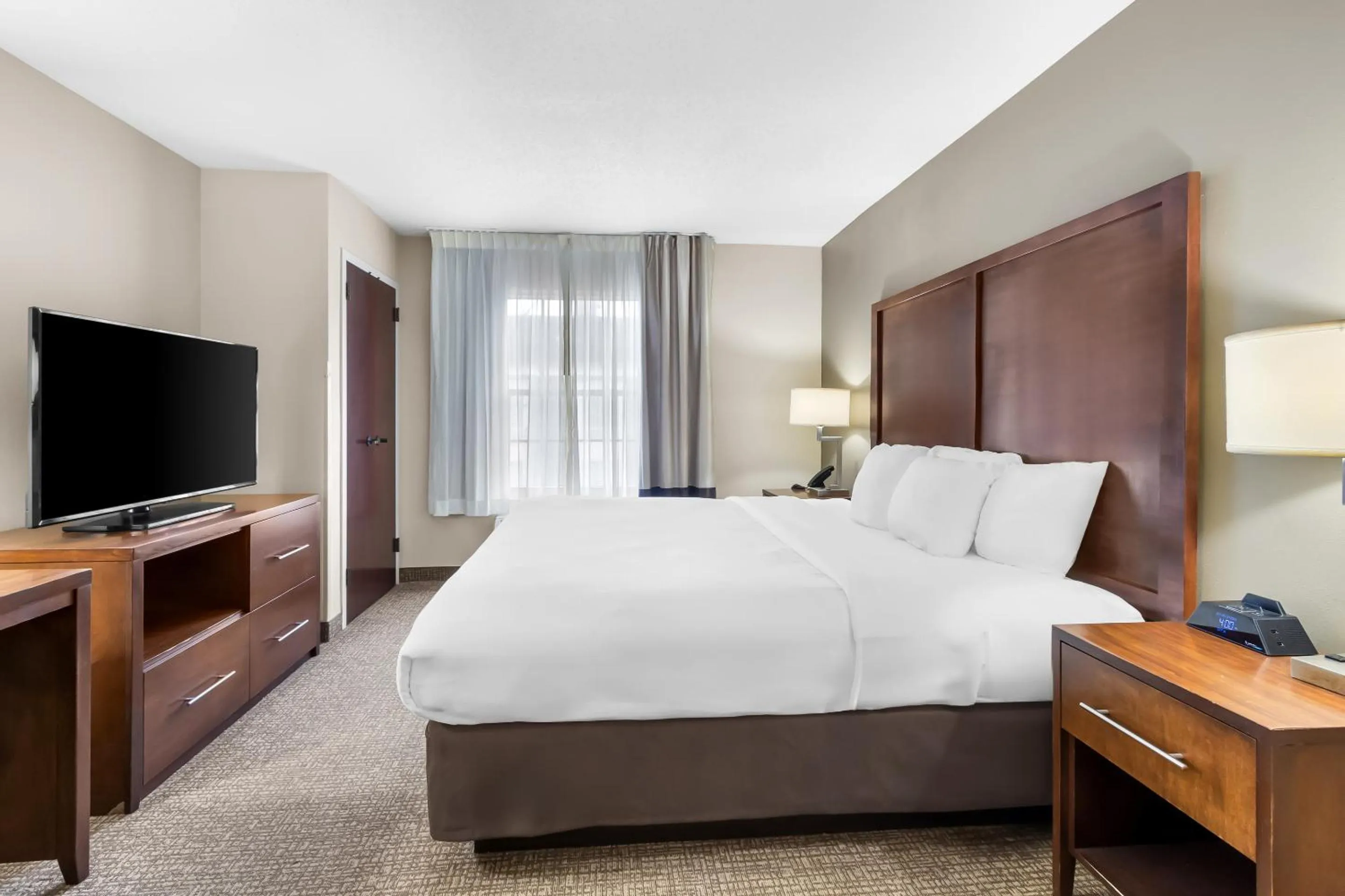 Photo of the whole room, Bed in Comfort Suites Sumter near Shaw AFB