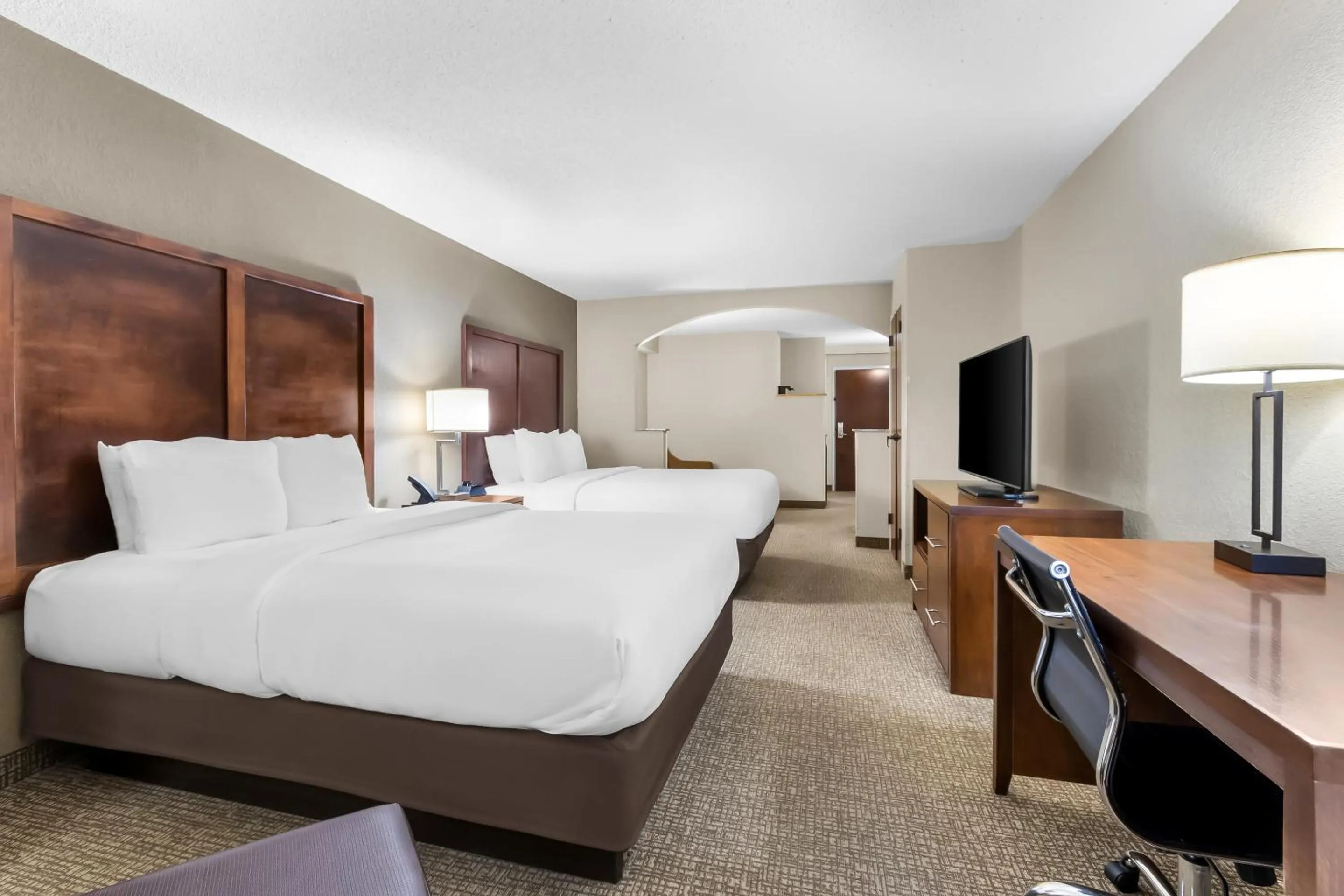 Photo of the whole room, Bed in Comfort Suites Sumter near Shaw AFB