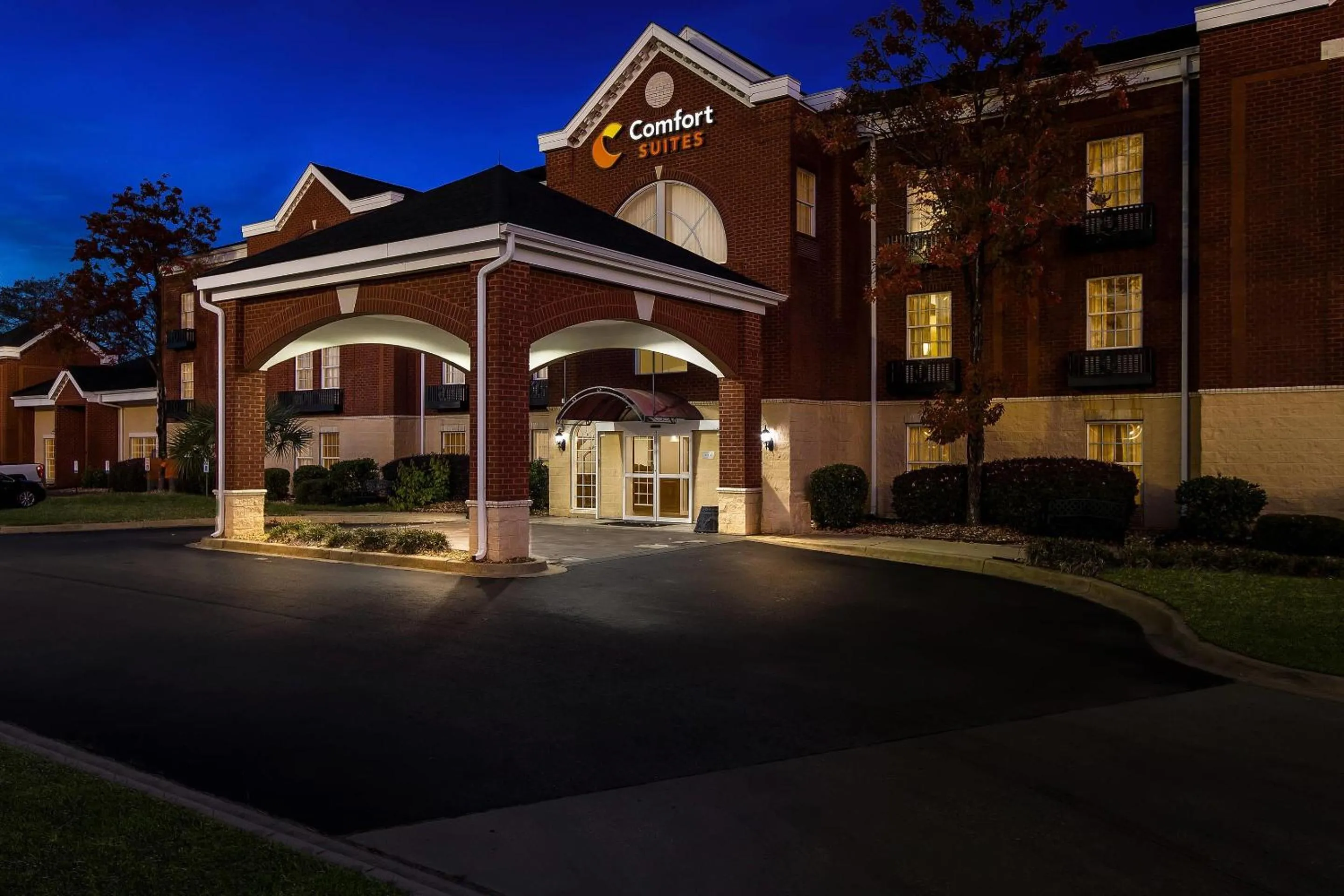 Property building in Comfort Suites Sumter near Shaw AFB