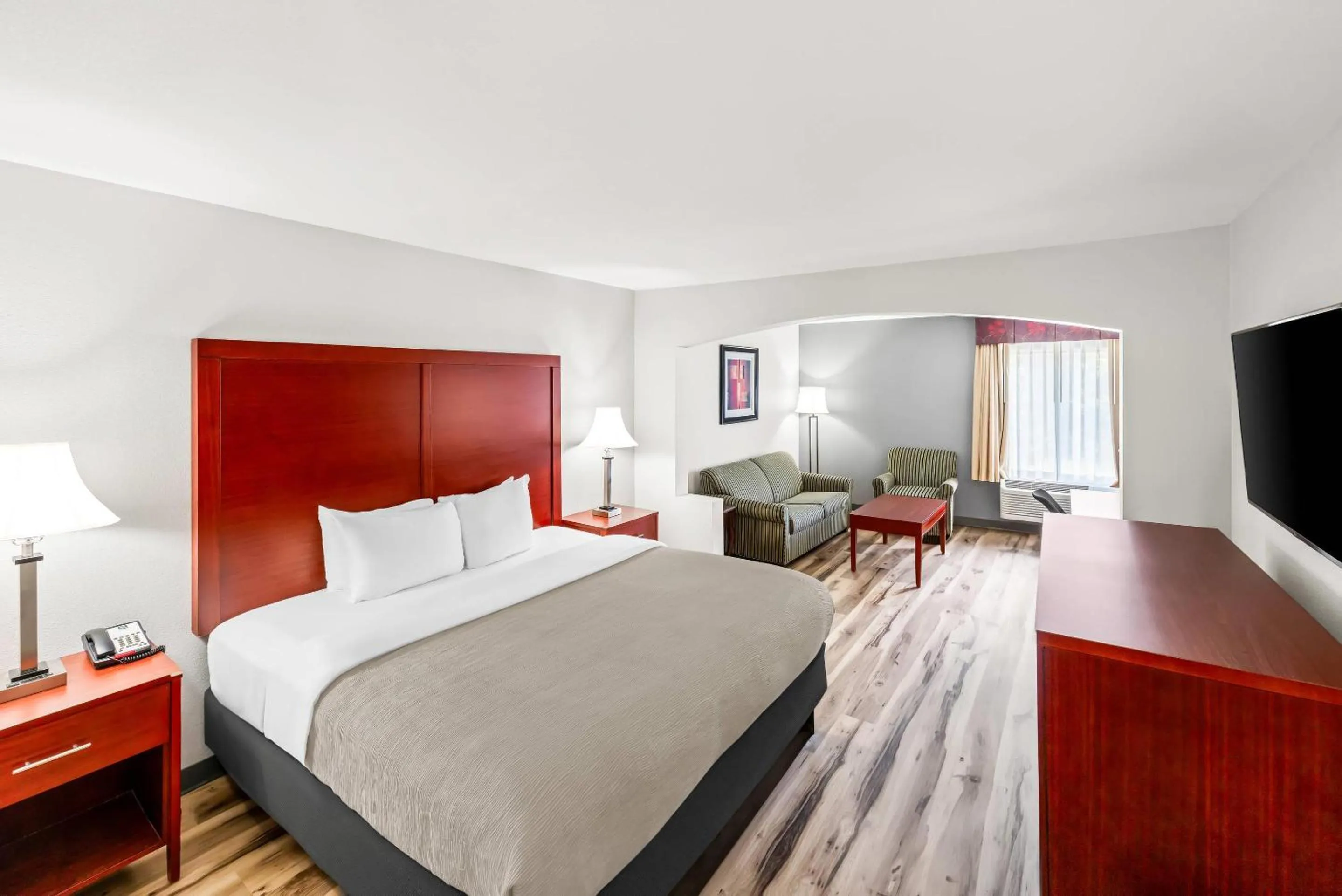 Bedroom, Bed in Quality Inn & Suites Richburg I-77