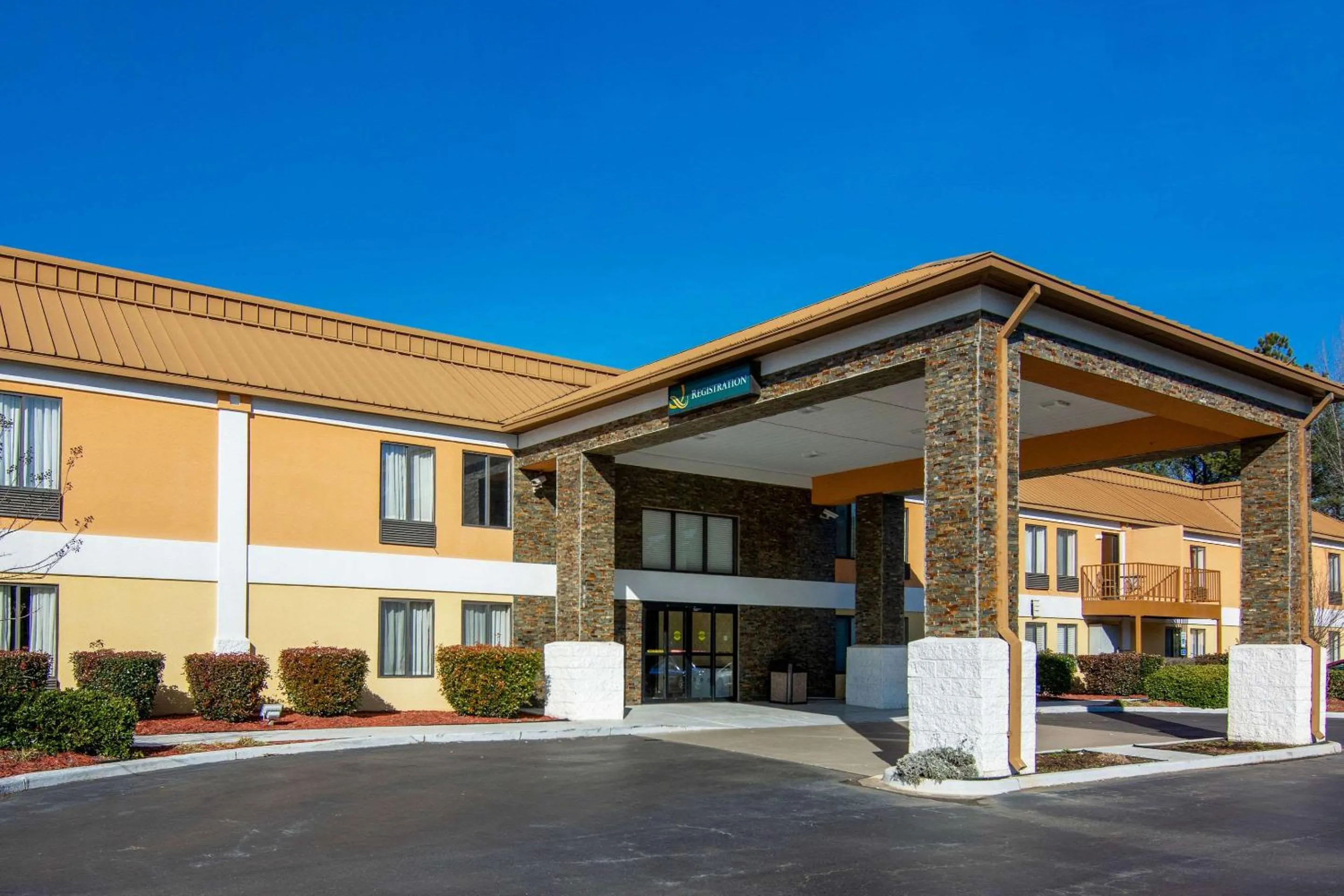 Property building in Quality Inn & Suites Richburg I-77