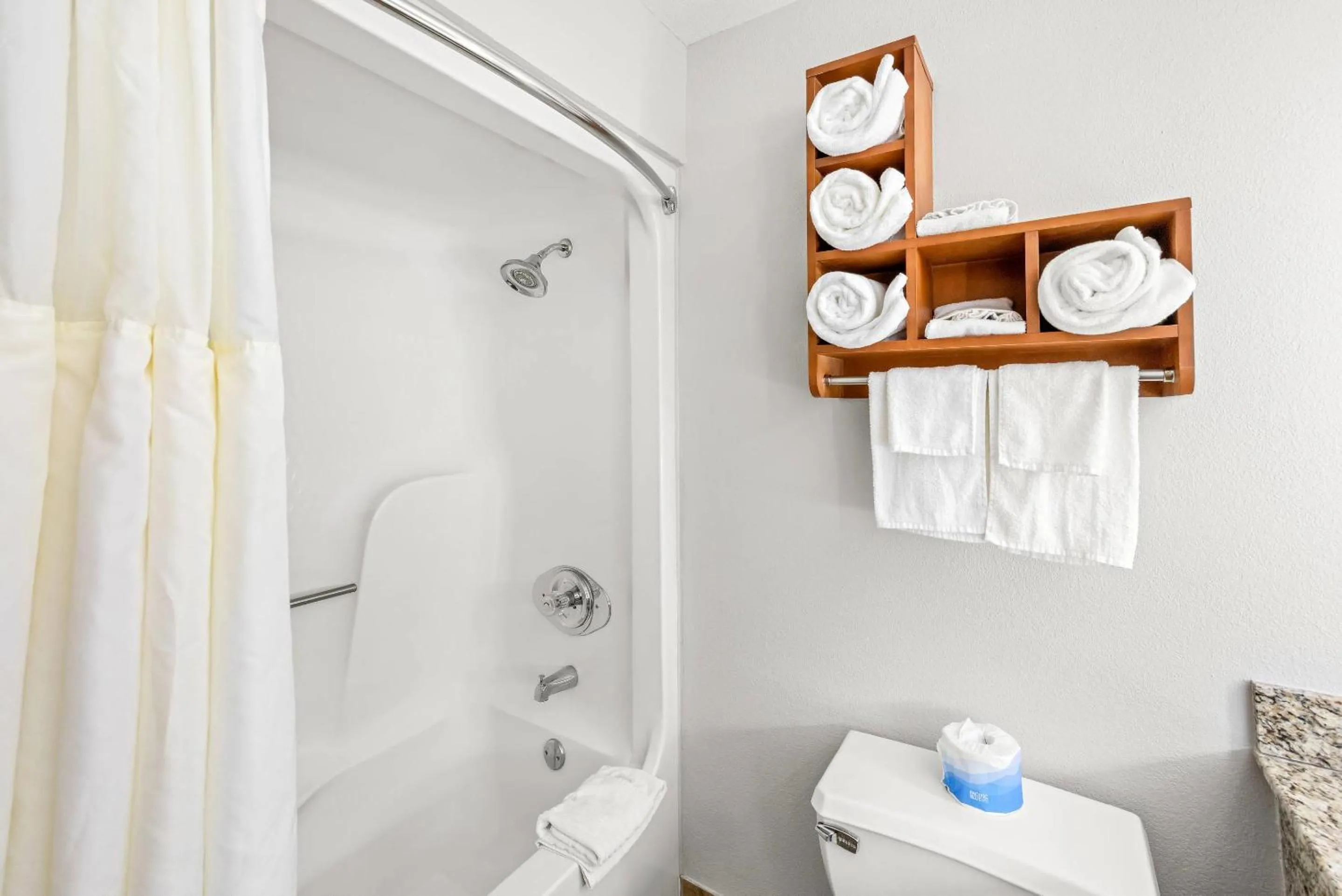 Bedroom in Quality Inn & Suites Richburg I-77