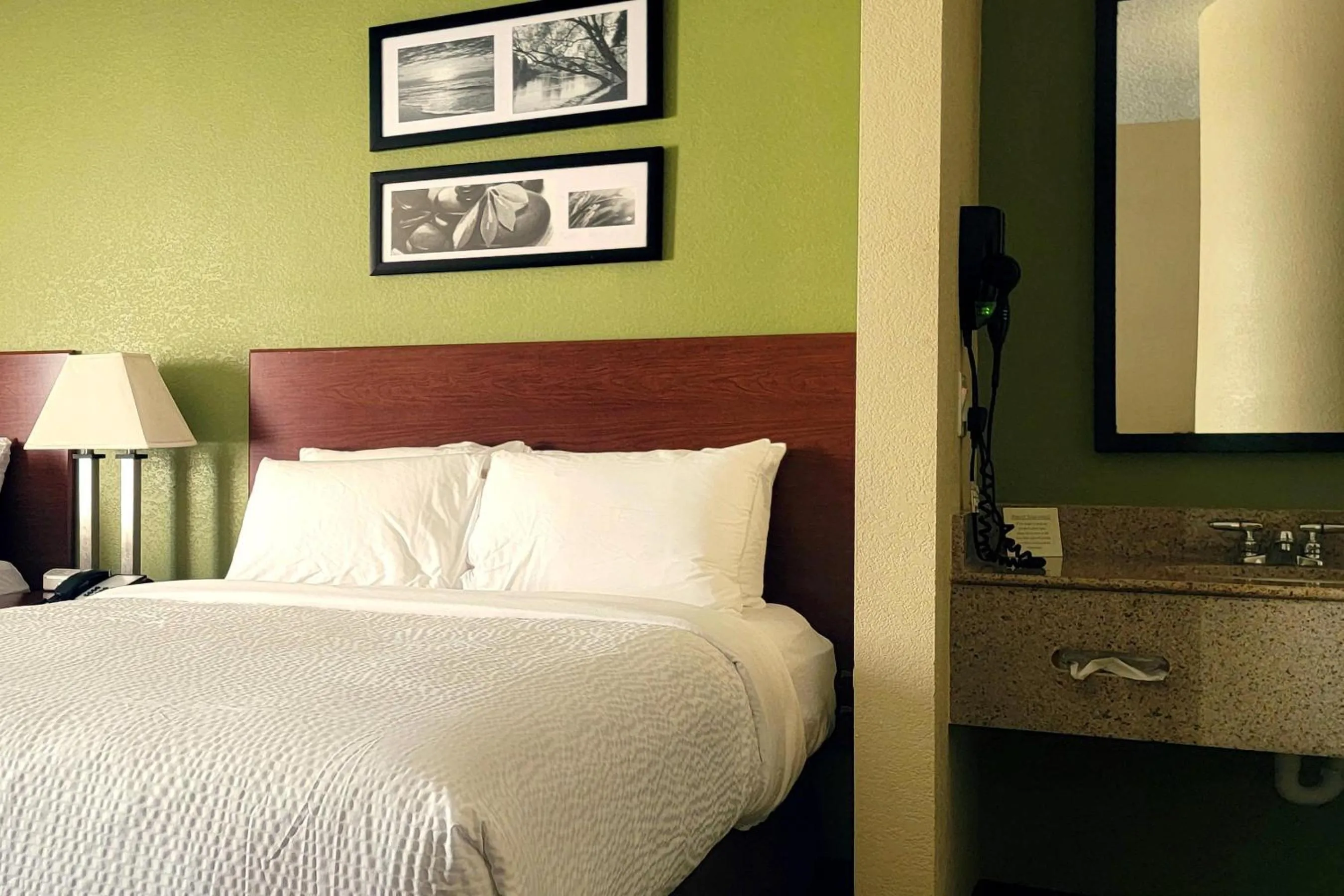 Bedroom, Bed in Sleep Inn Near Ft Jackson