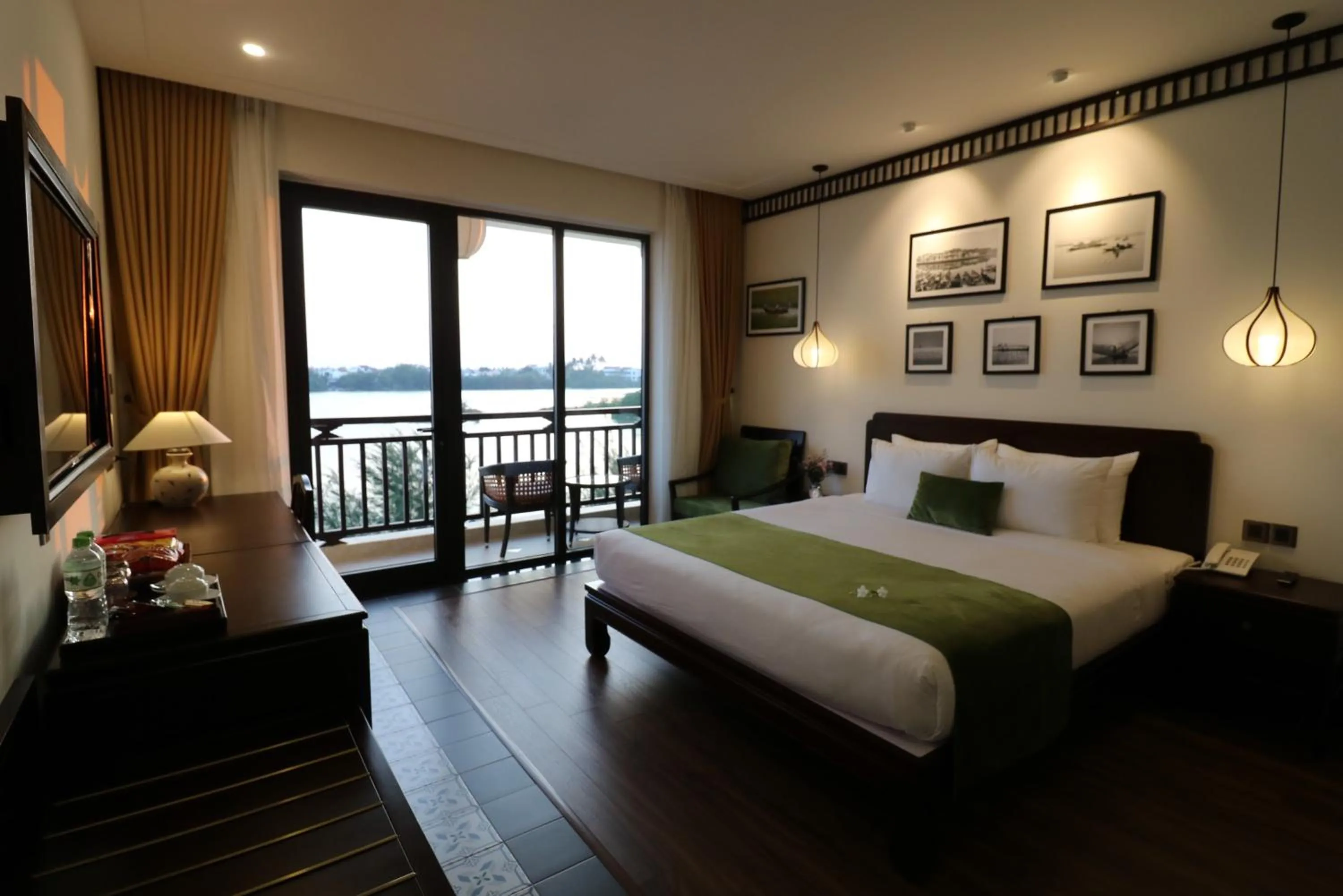 Bed in Roxana River Villa