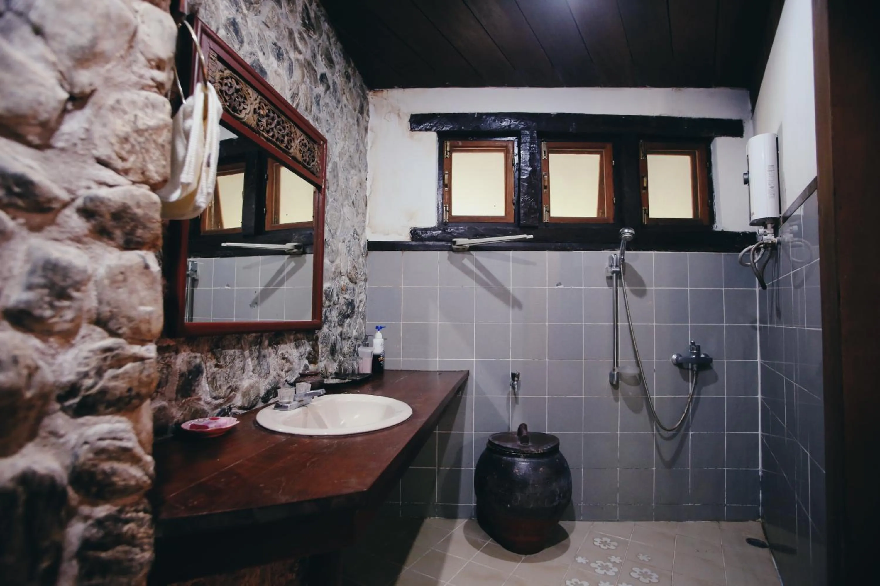 Bathroom in Villa Darakorn Hill Country House