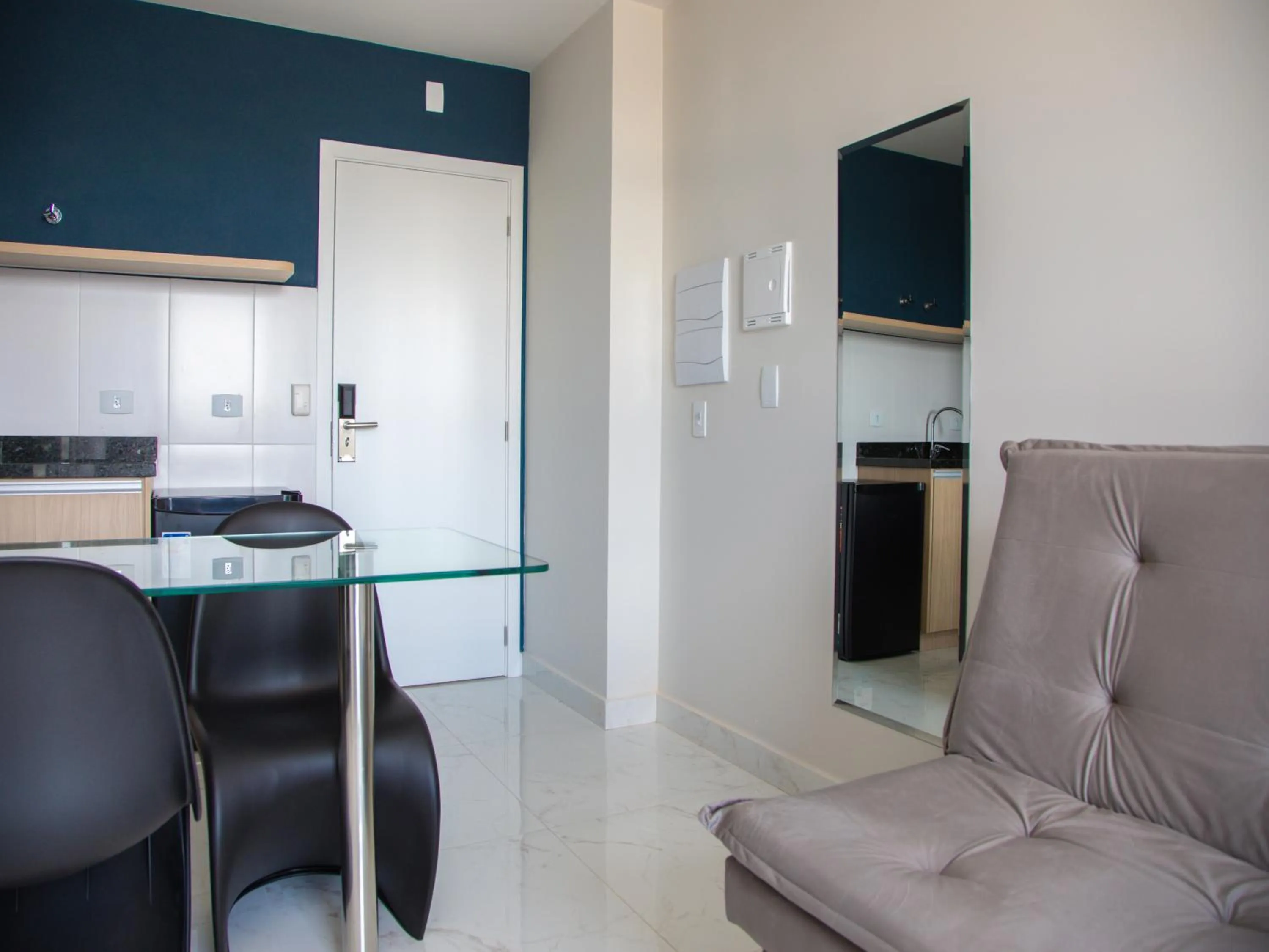 Kitchen or kitchenette in Slim Curitiba João Bettega