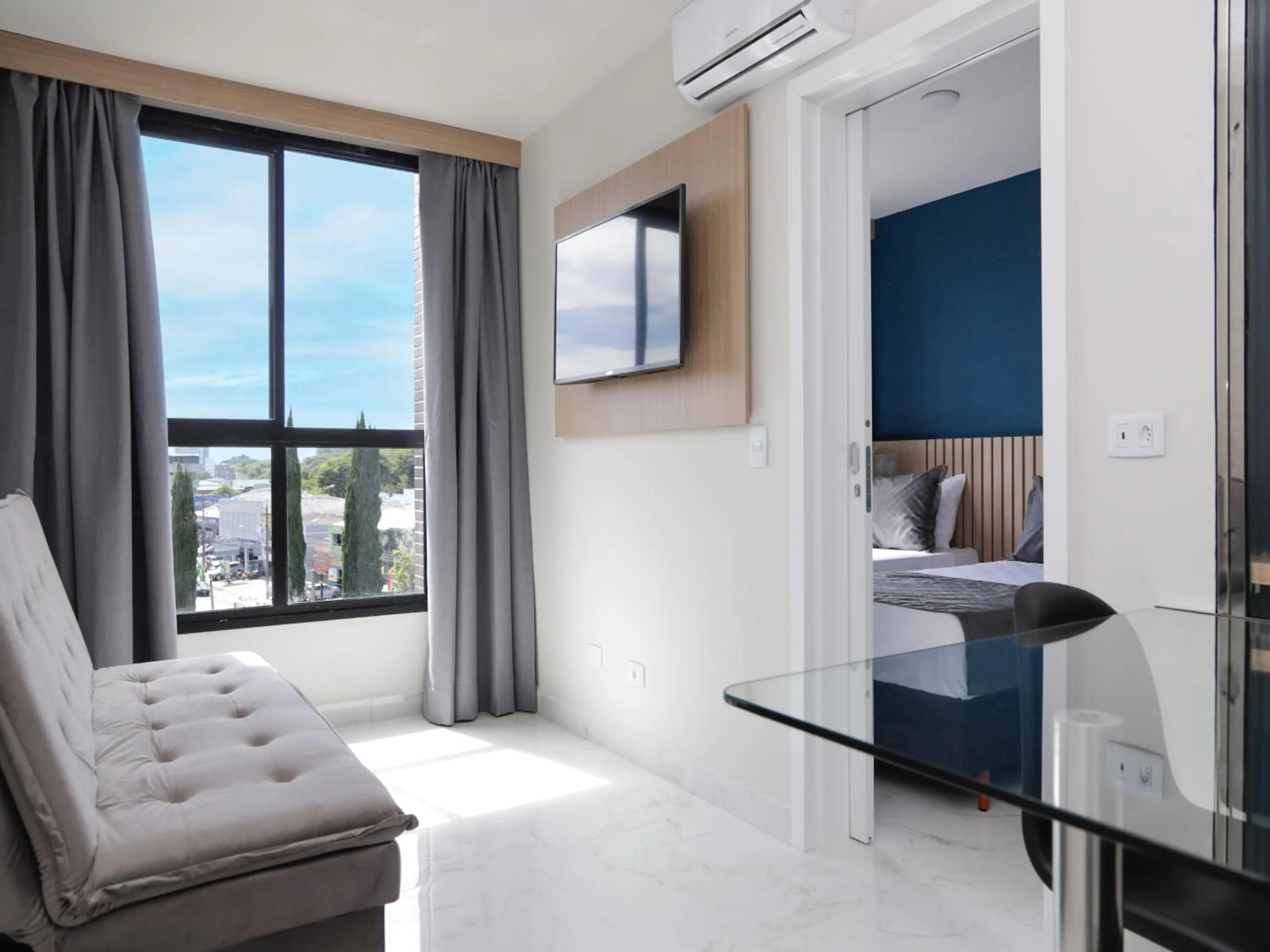 Photo of the whole room, Bed in Slim Curitiba João Bettega