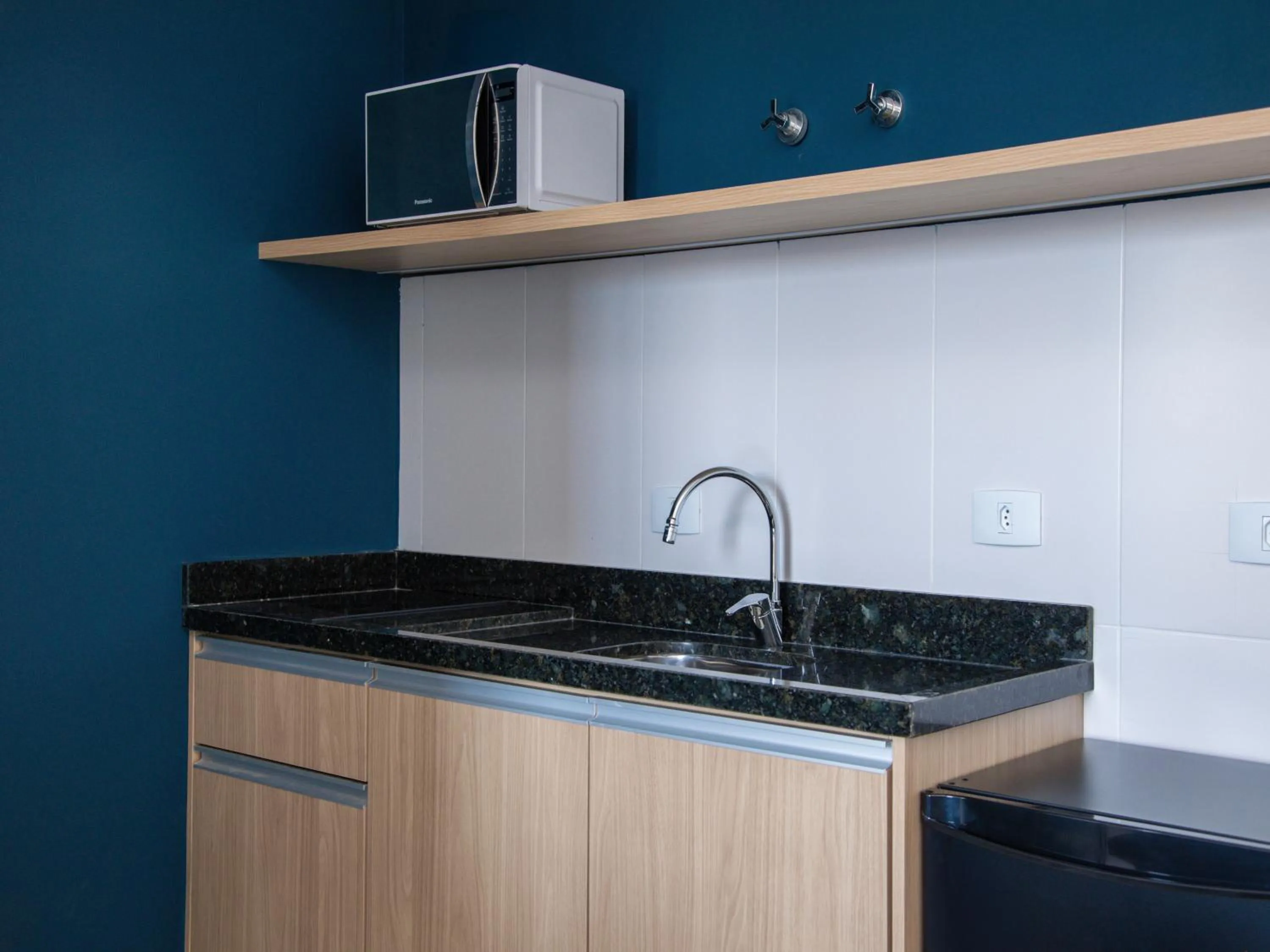 Kitchen or kitchenette in Slim Curitiba João Bettega