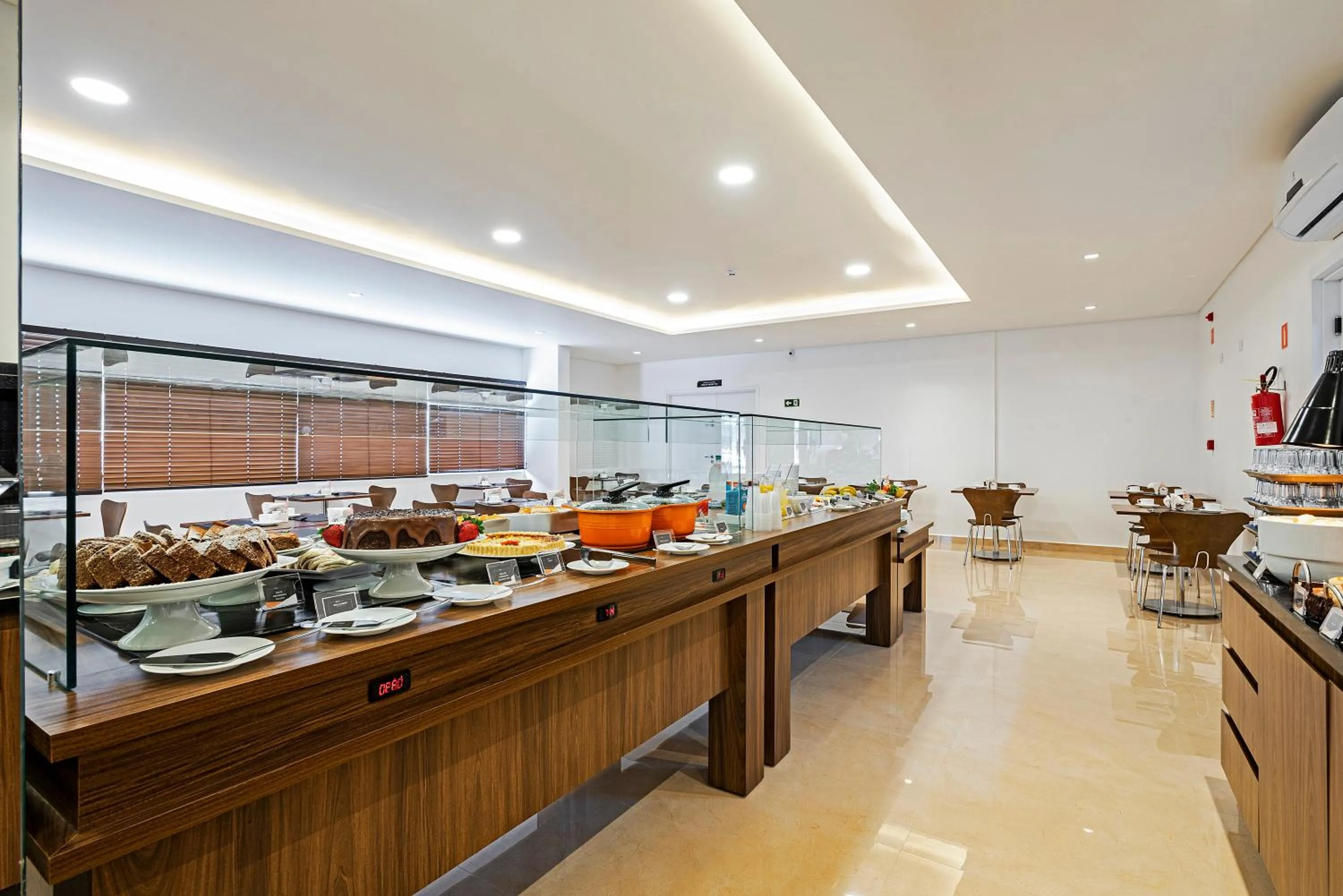 Buffet breakfast in Slim Curitiba João Bettega