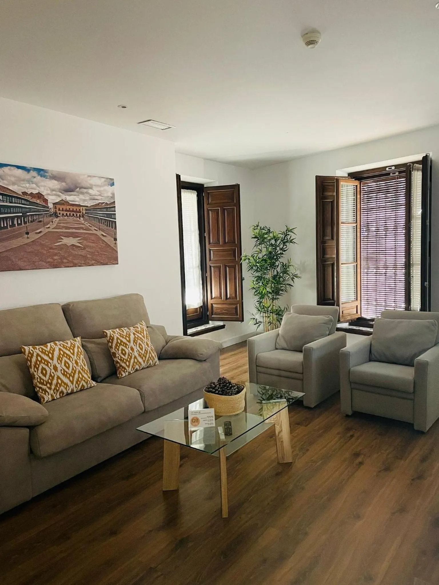 Living room in Hotel QB Almagro Centro
