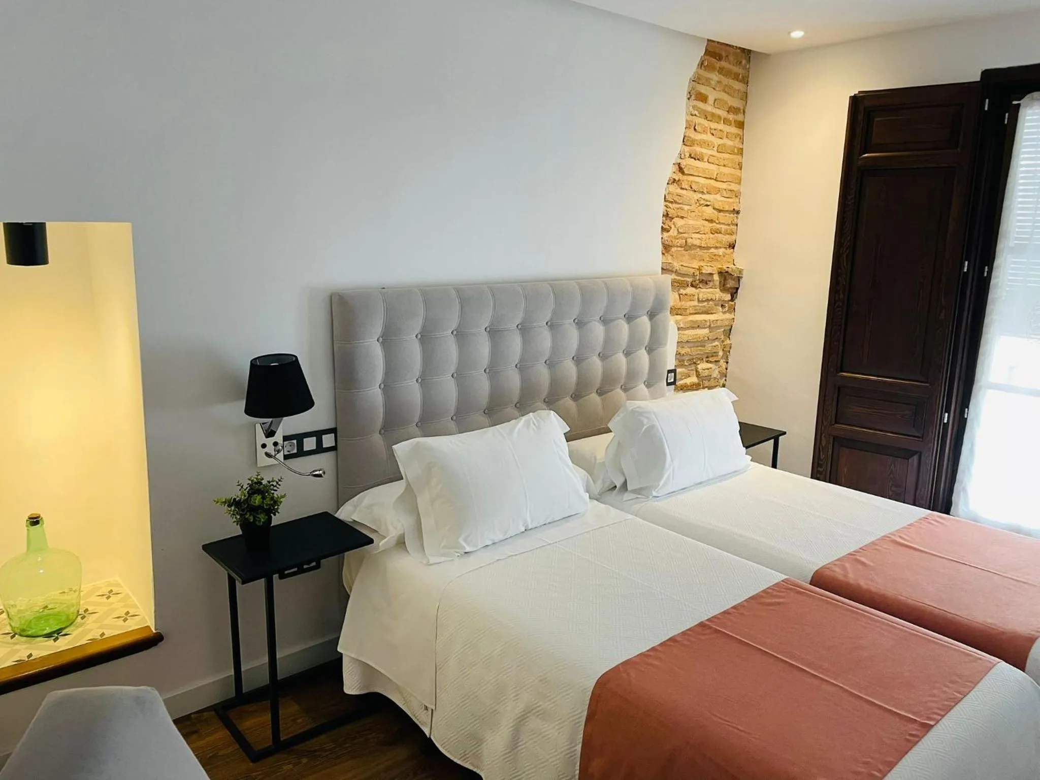Bedroom, Bed in Hotel QB Almagro Centro