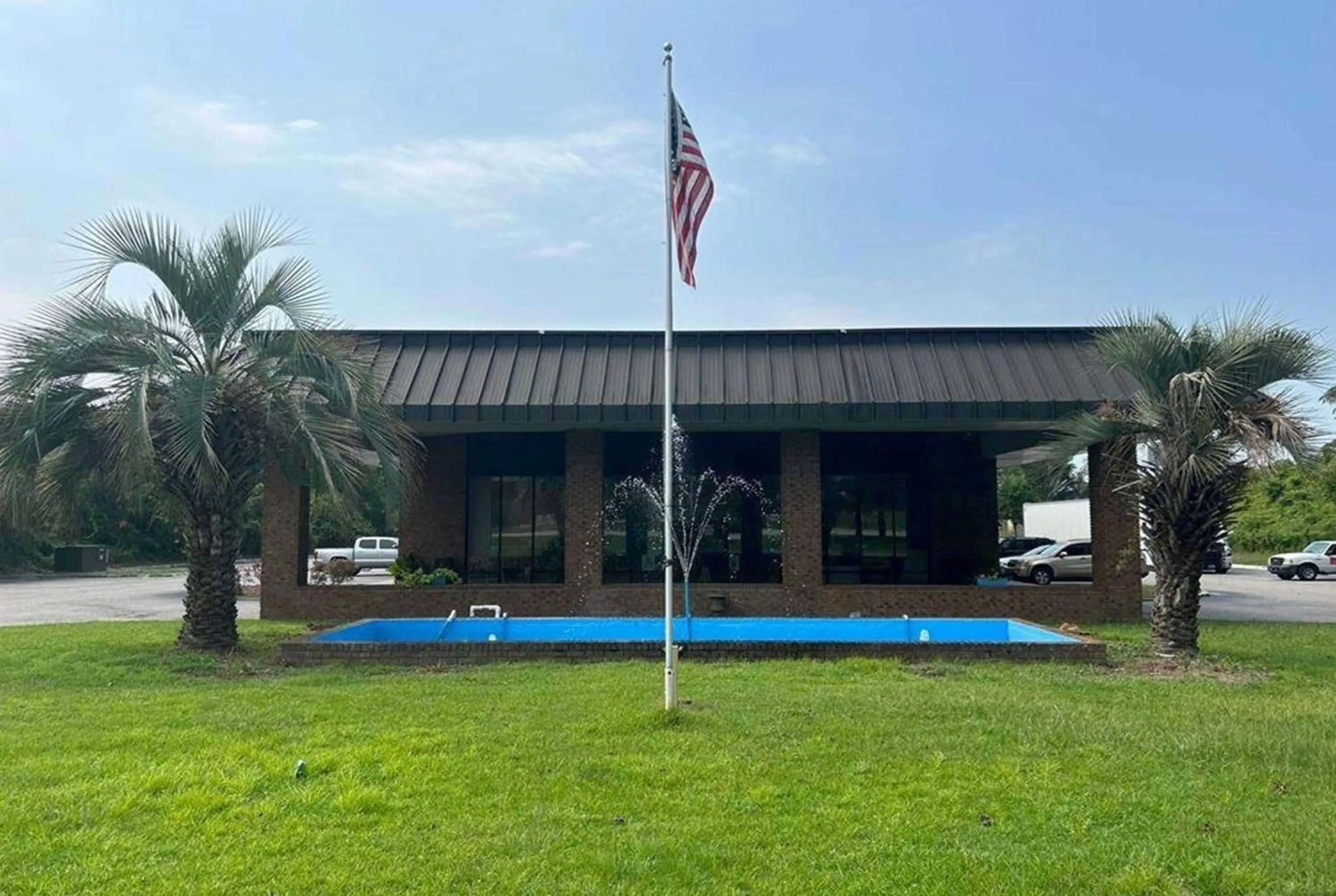 Property building in Days Inn by Wyndham St George