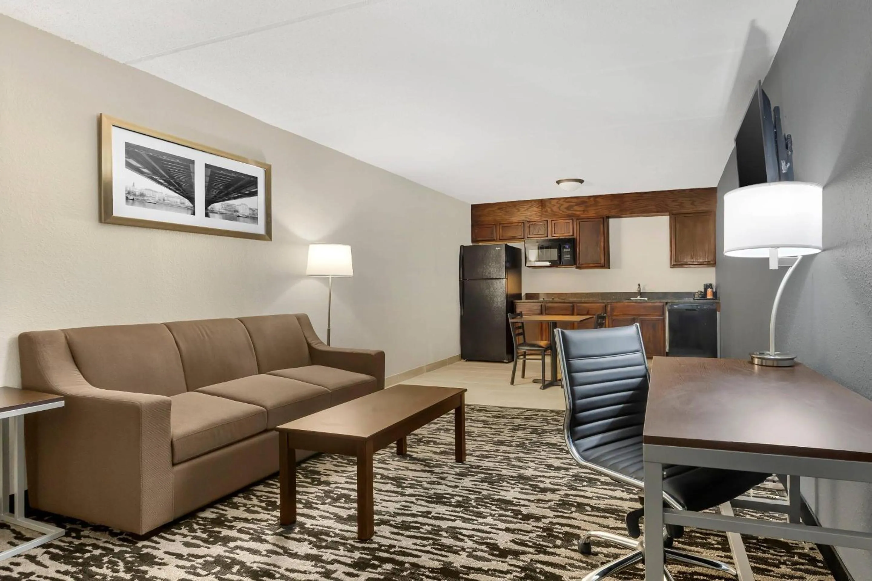 Bedroom in Quality Inn & Suites Easley - Greenville