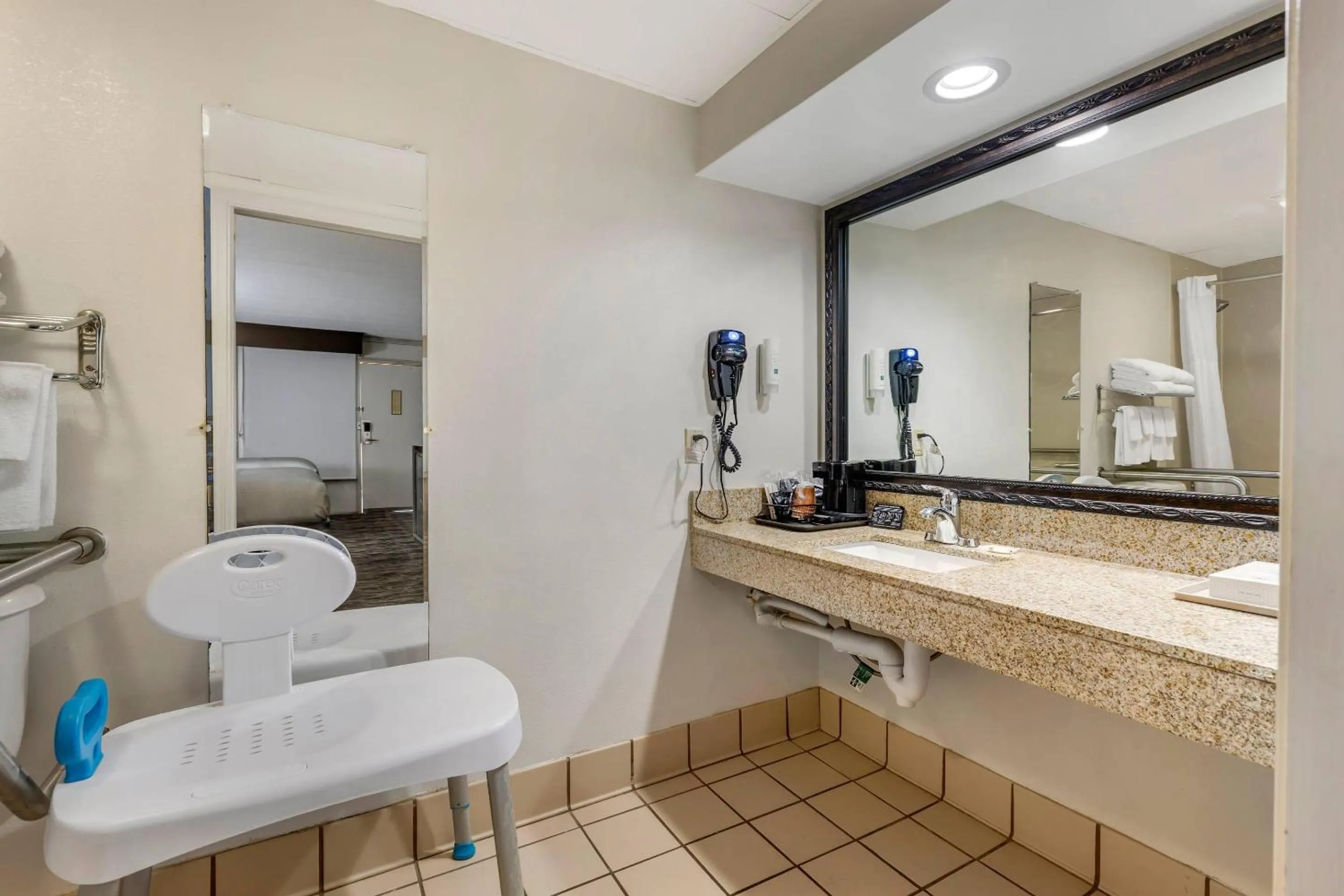 Bedroom in Quality Inn & Suites Easley - Greenville