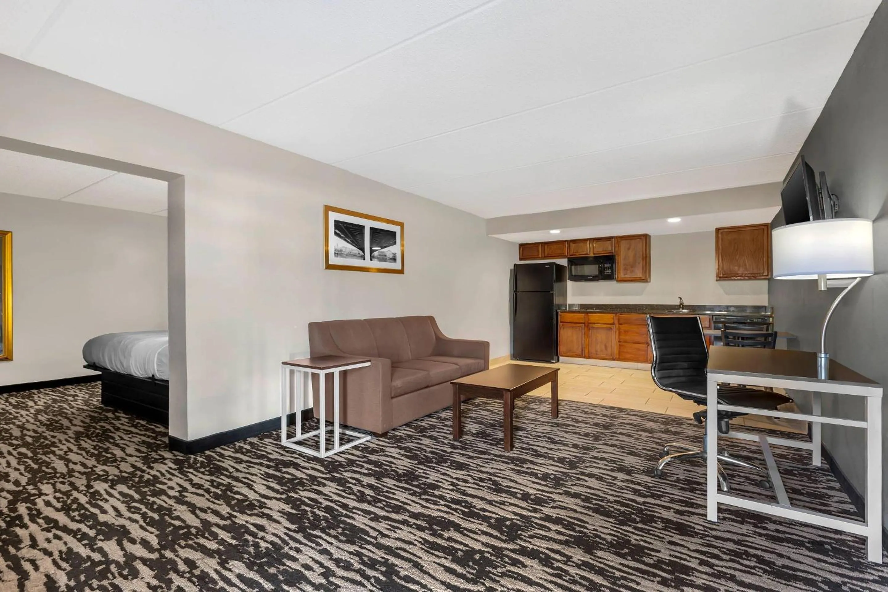 Bedroom in Quality Inn & Suites Easley - Greenville