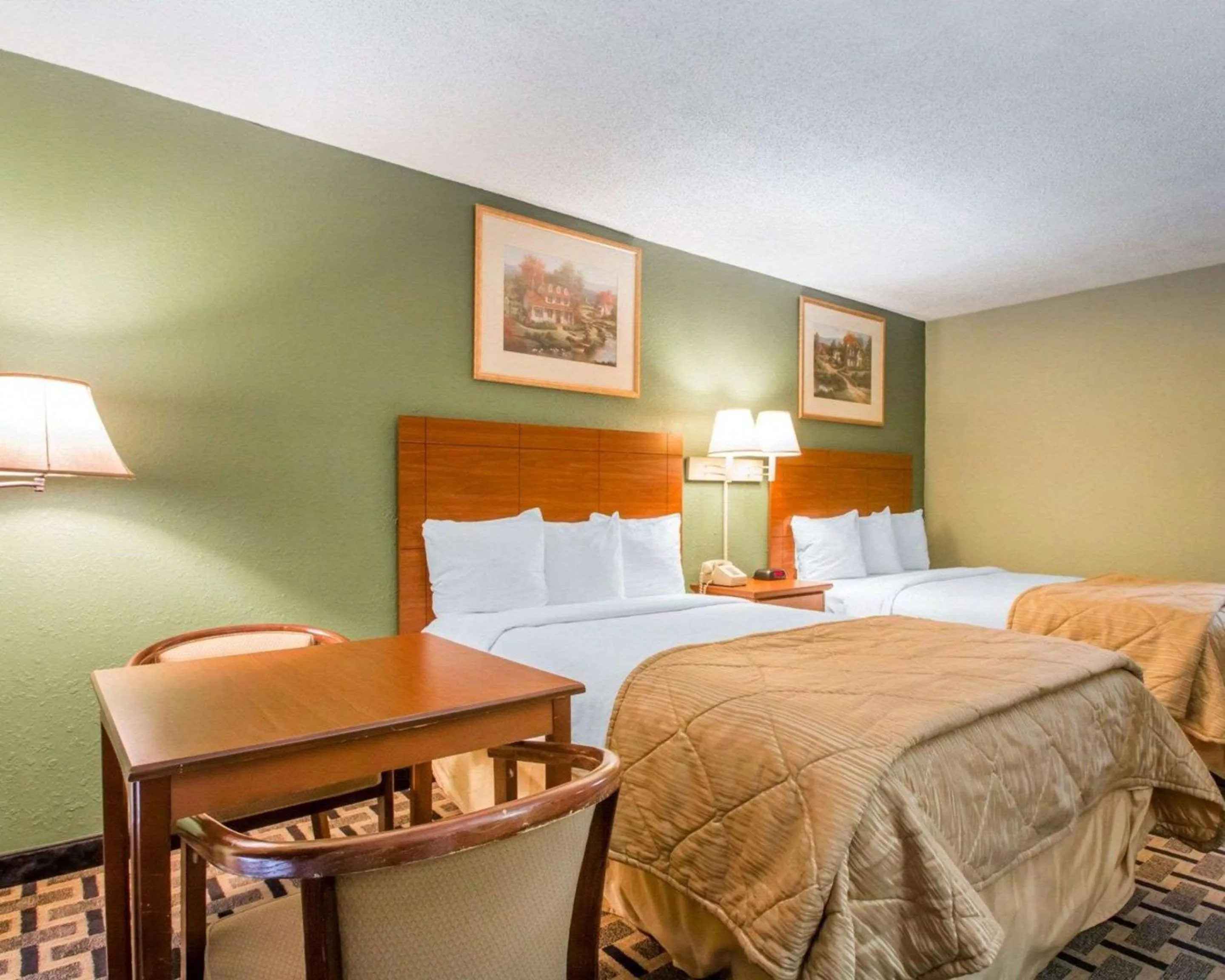 Bedroom, Bed in Quality Inn & Suites Ridgeland