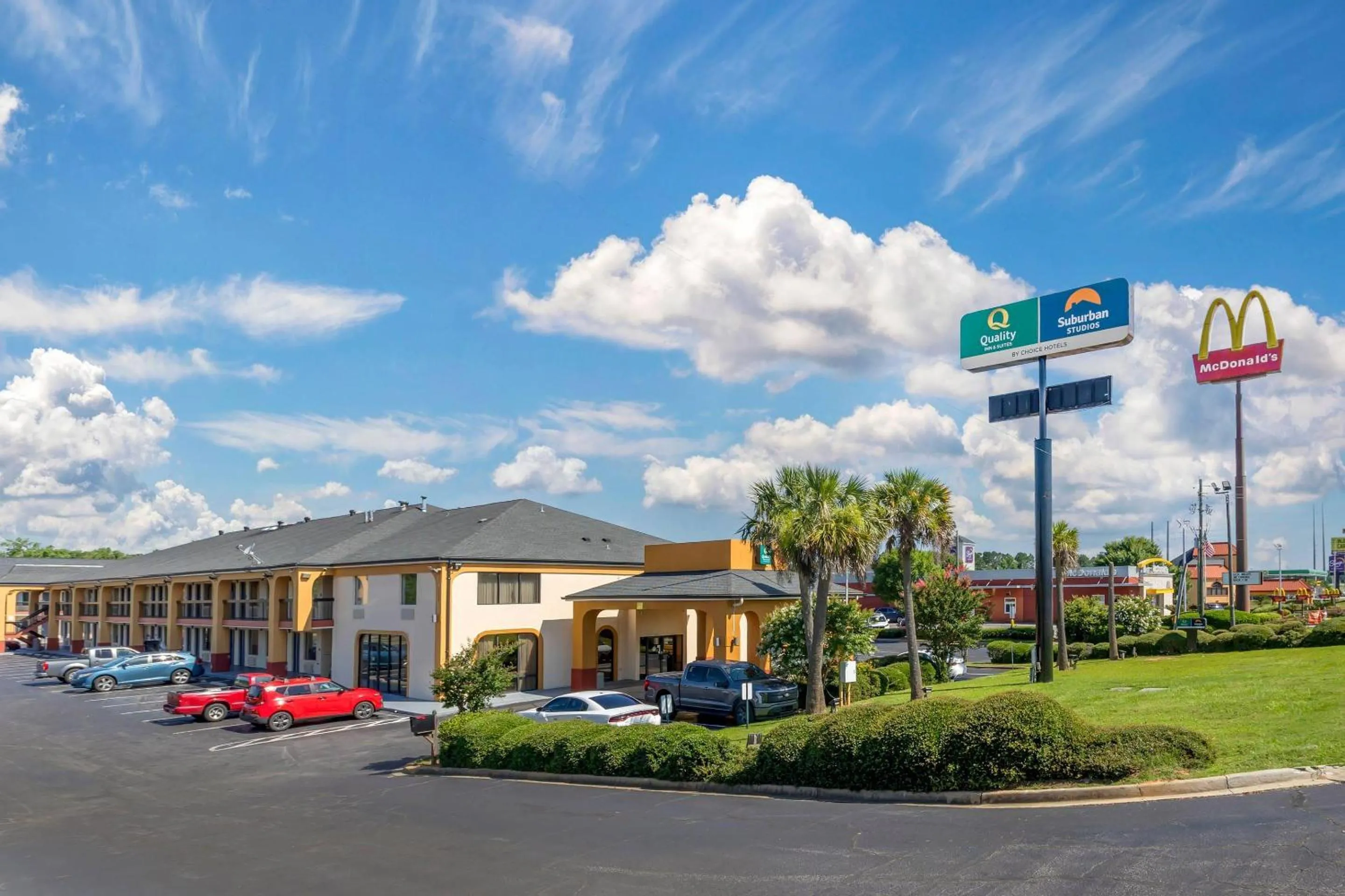 Property building in Quality Inn & Suites Orangeburg