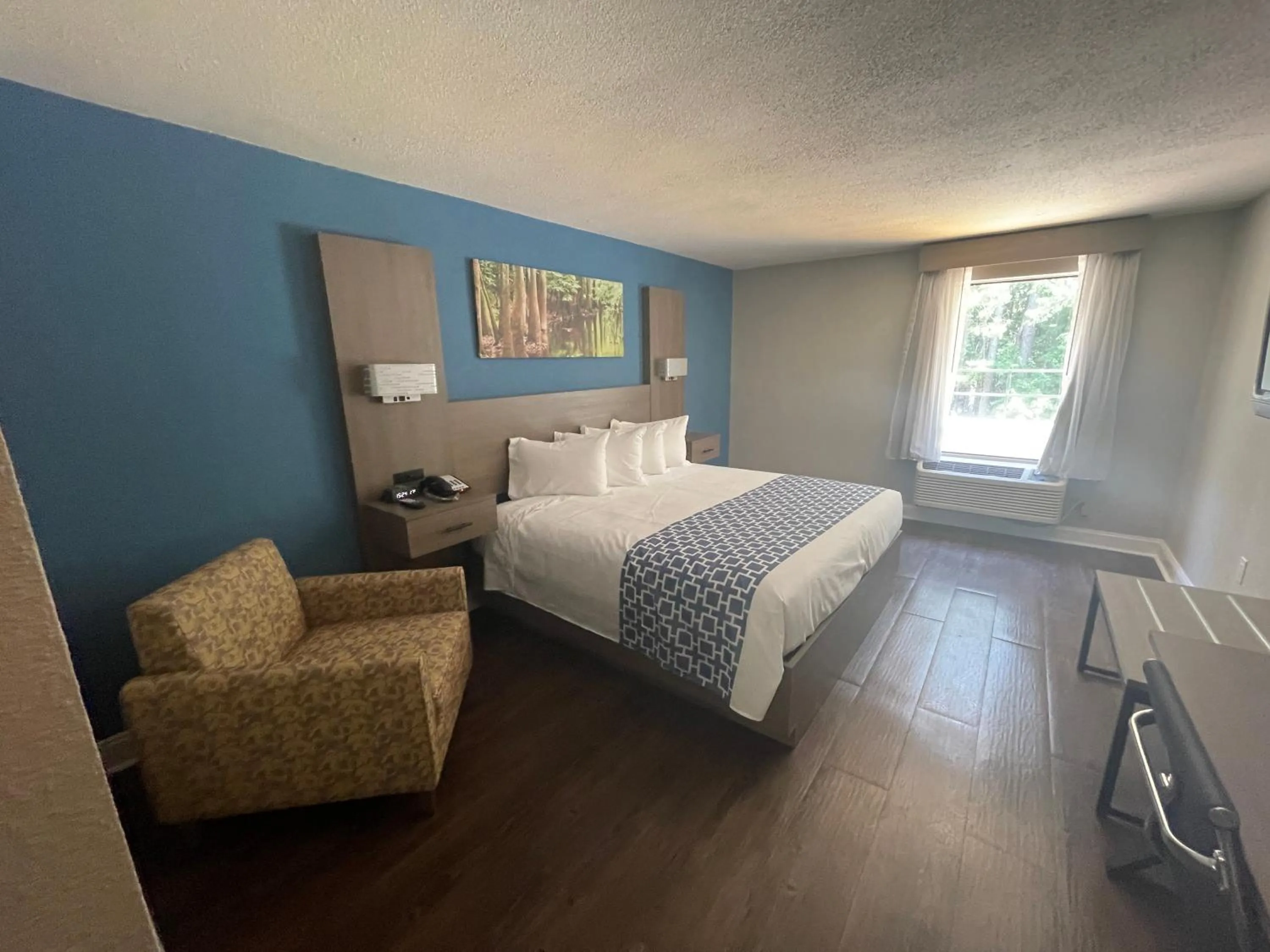 Bedroom, Bed in Wingate By Wyndham Columbia Fort Jackson