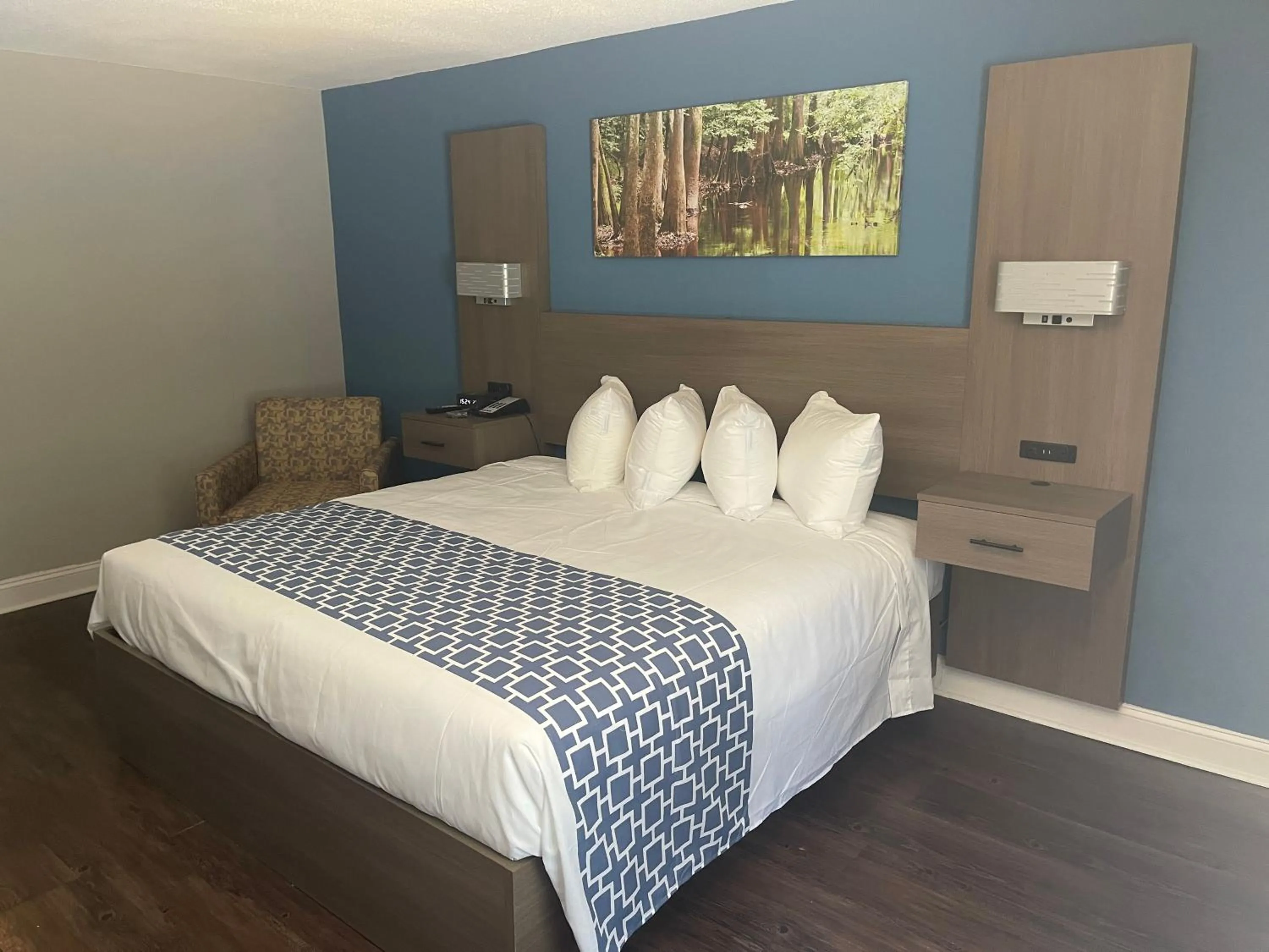 Bedroom, Bed in Wingate By Wyndham Columbia Fort Jackson