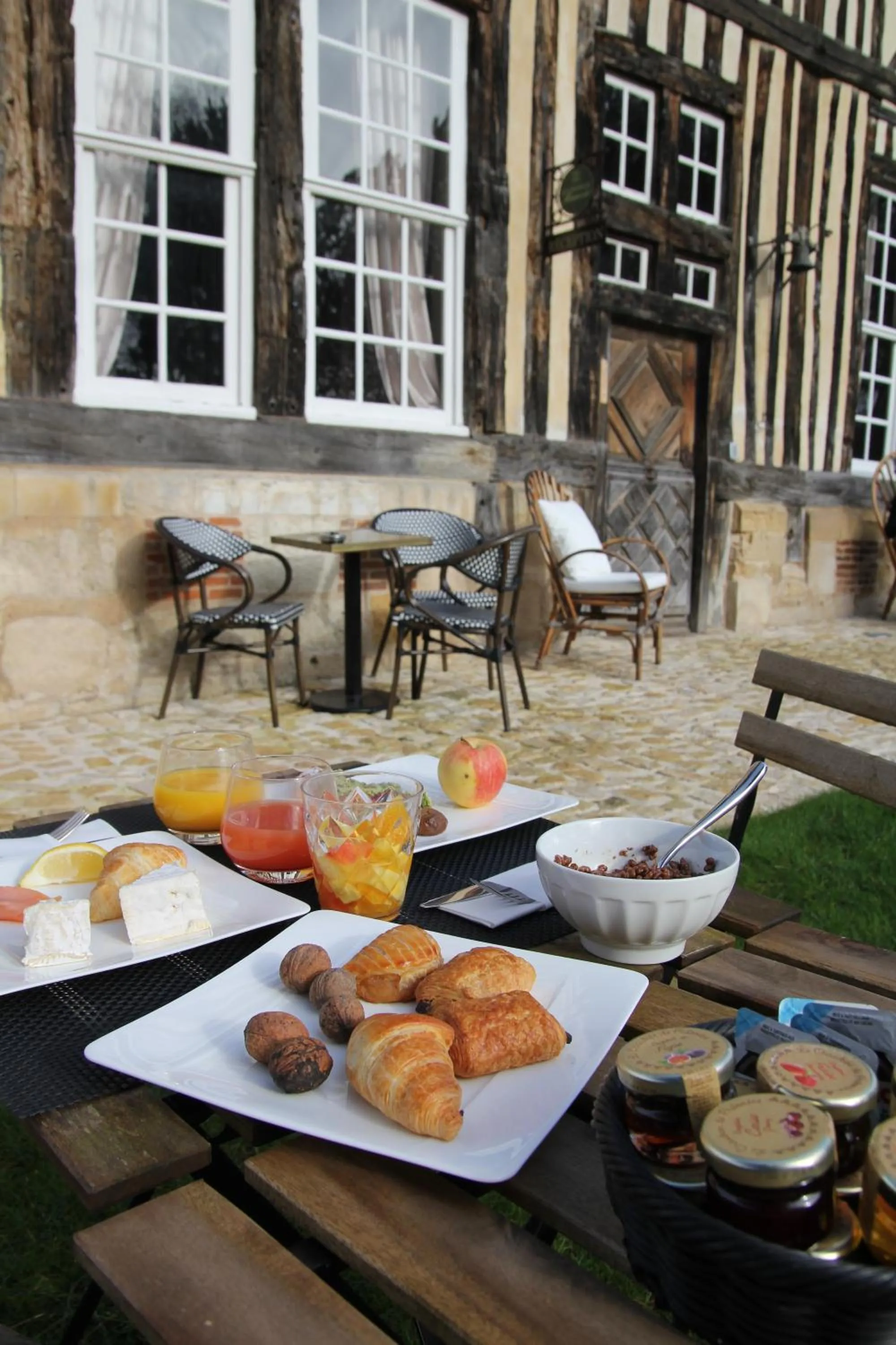 Breakfast in Les Manoirs des Portes de Deauville - Small Luxury Hotel Of The World
