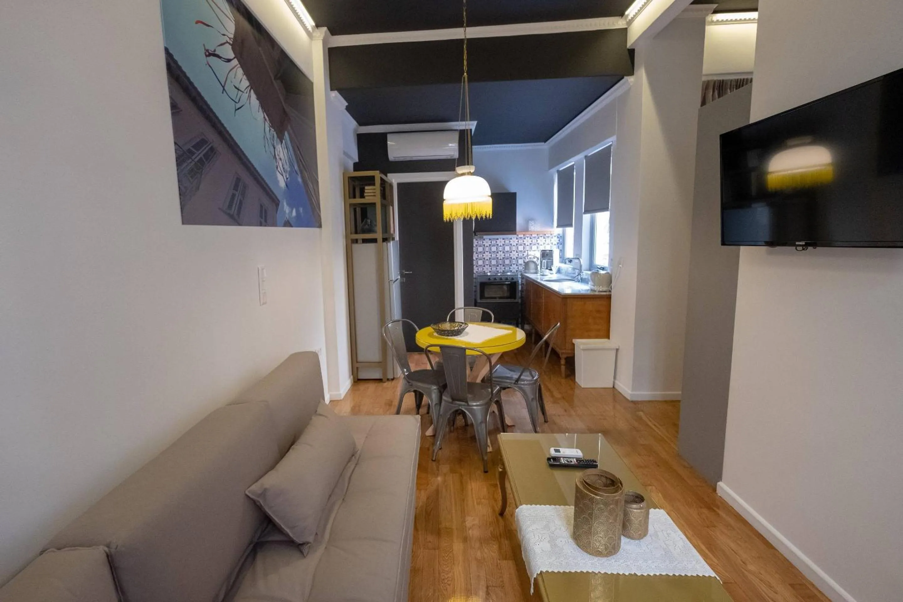 ATHENIAN YARD SUITES