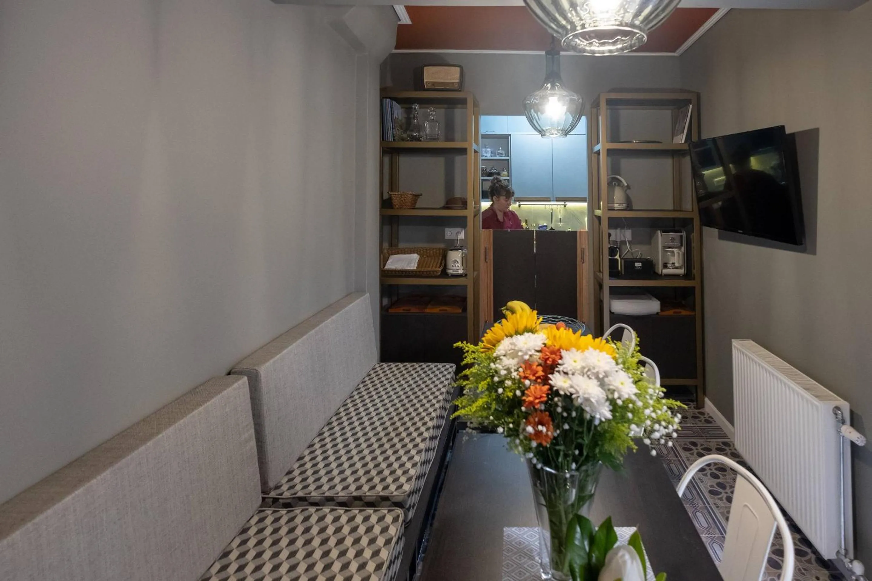 ATHENIAN YARD SUITES