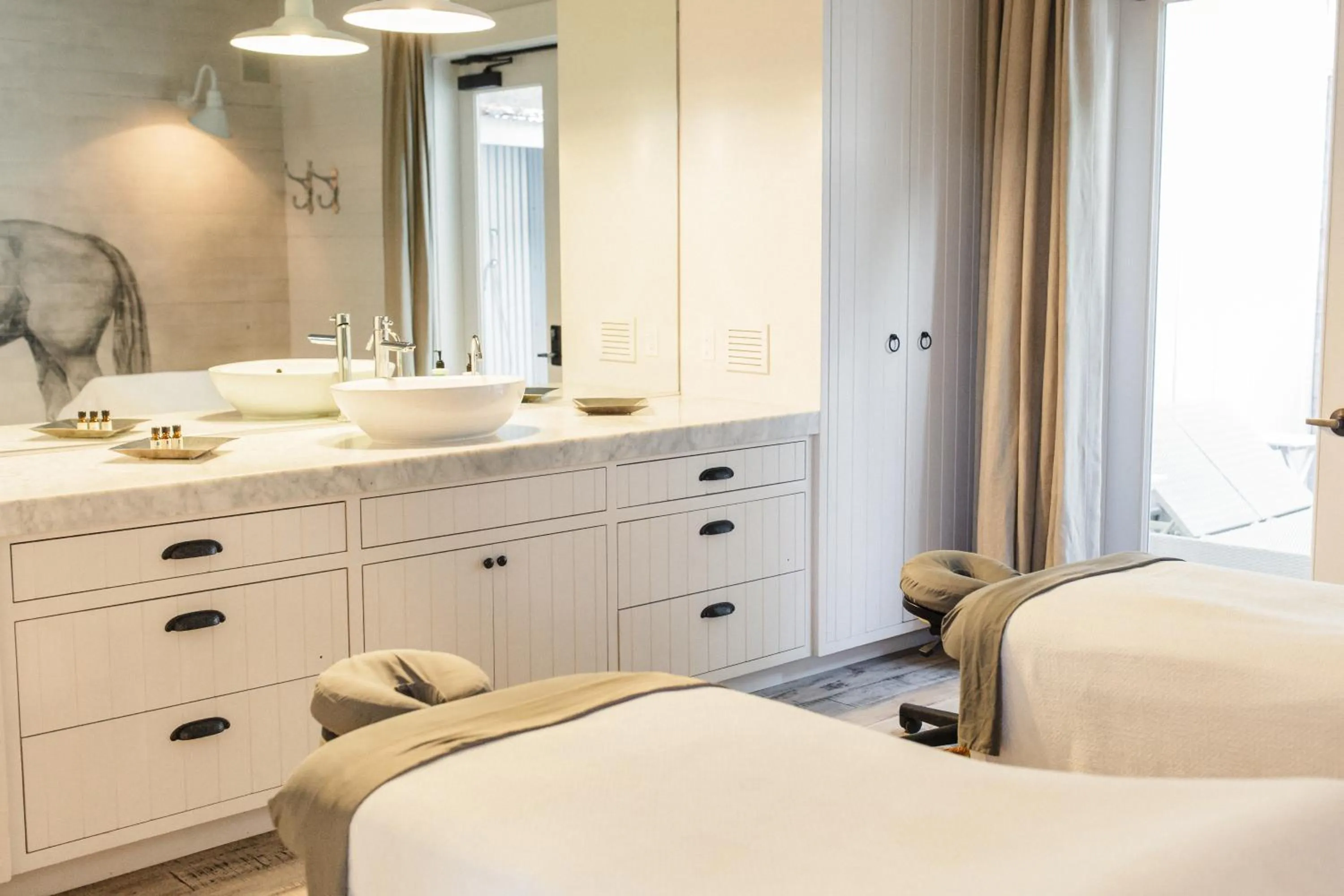 Bed in Farmhouse Inn