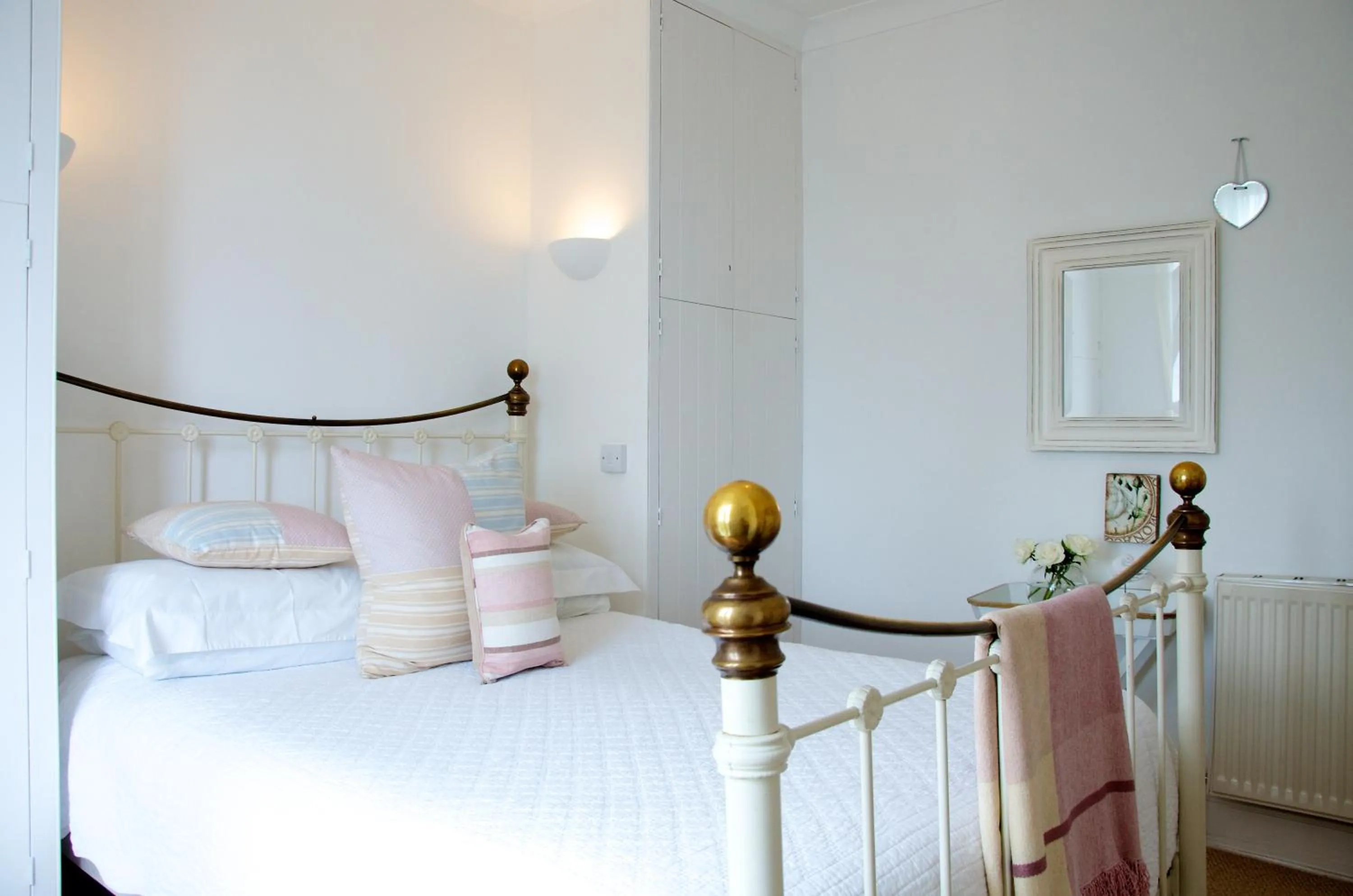 Bedroom, Bed in Onefifty