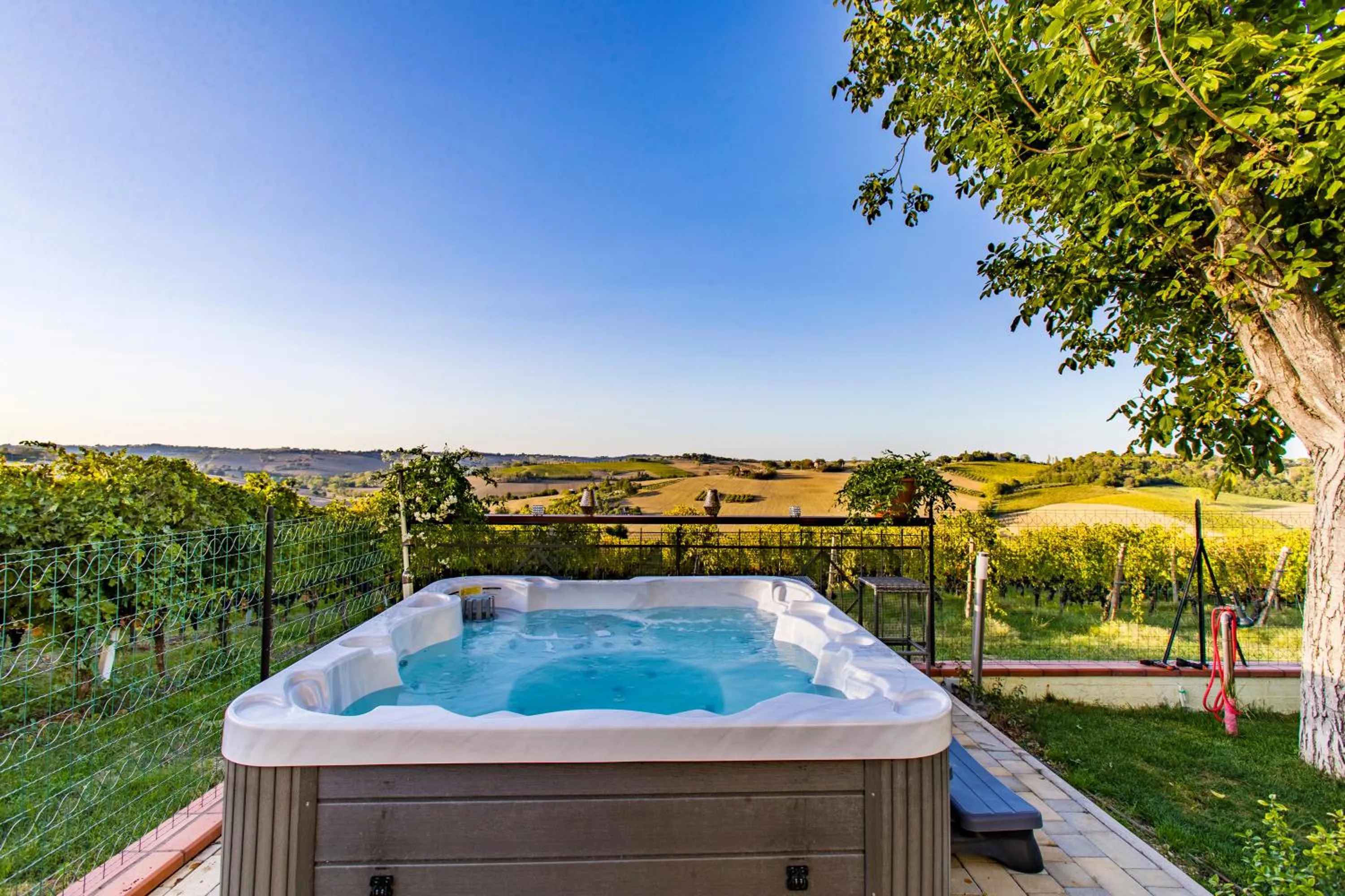 Pool view in B&B Al Chicco d'Uva