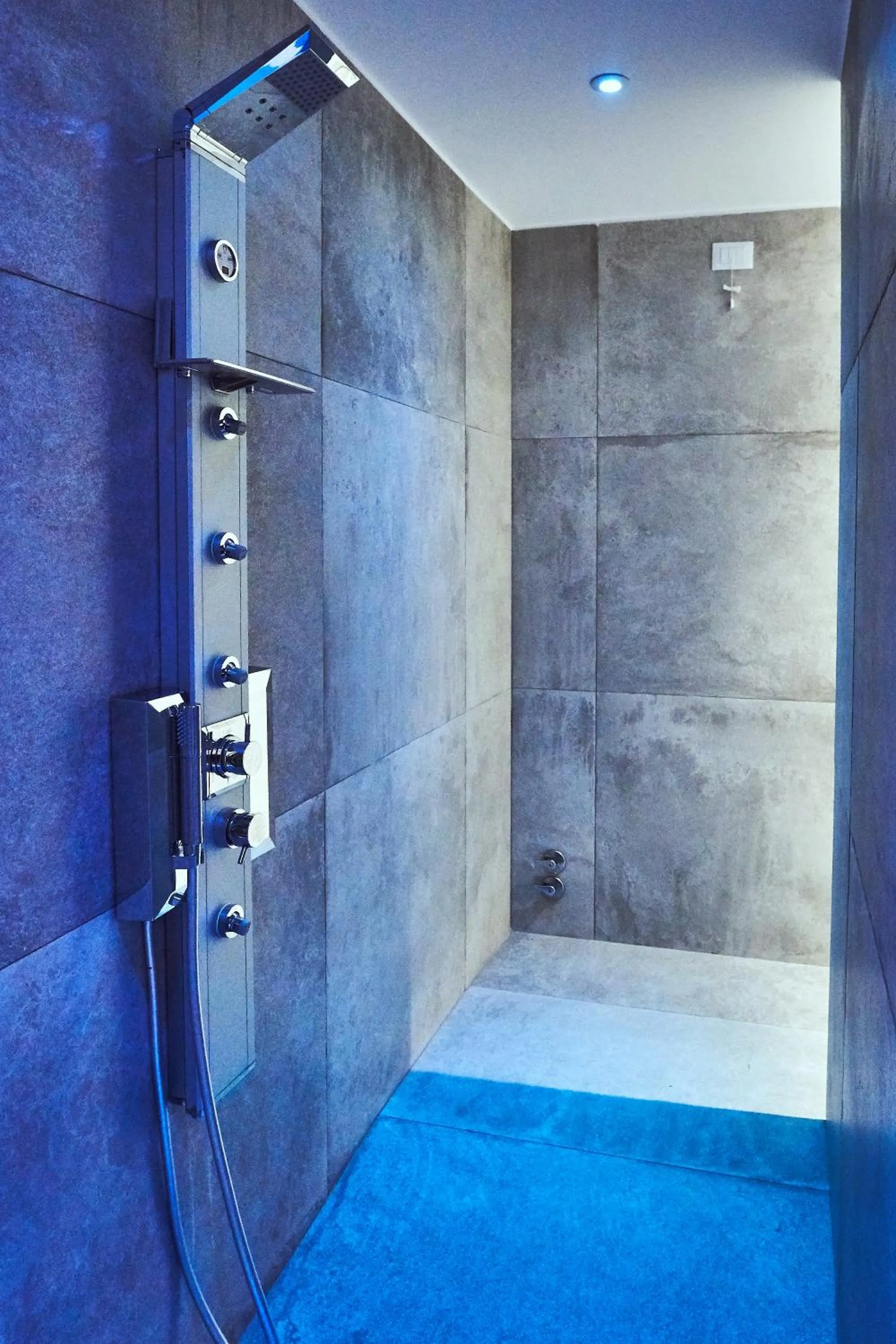 Shower in B&B Al Chicco d'Uva