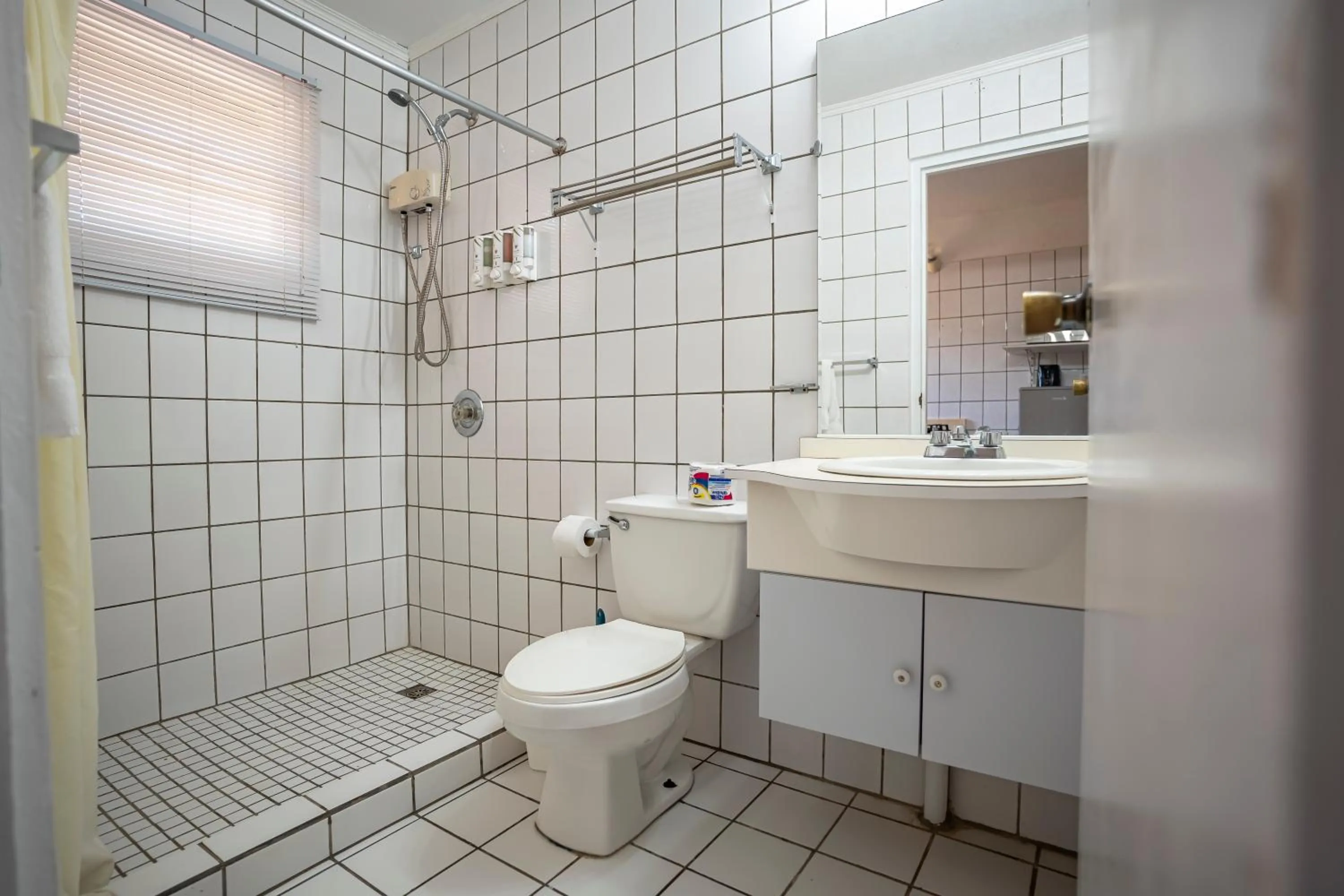 Shower in Coconut Inn