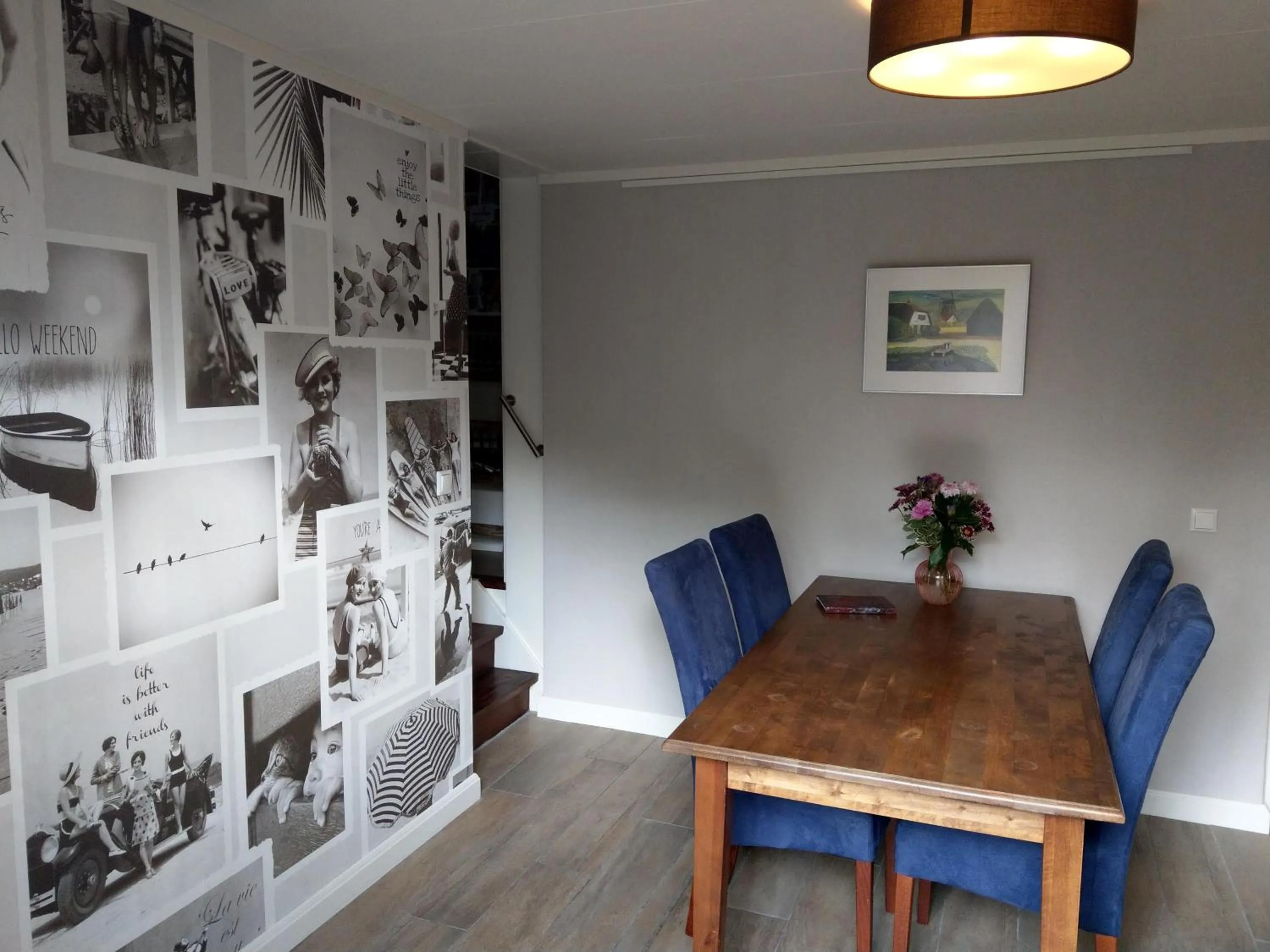 Dining area in B&B De Blauwe Tulp