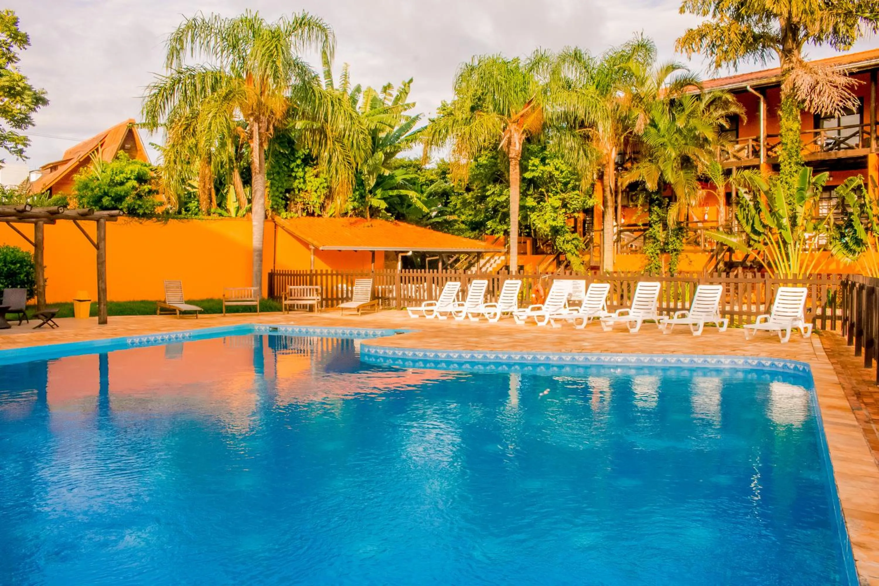 Swimming pool in Pousada Canto Grande