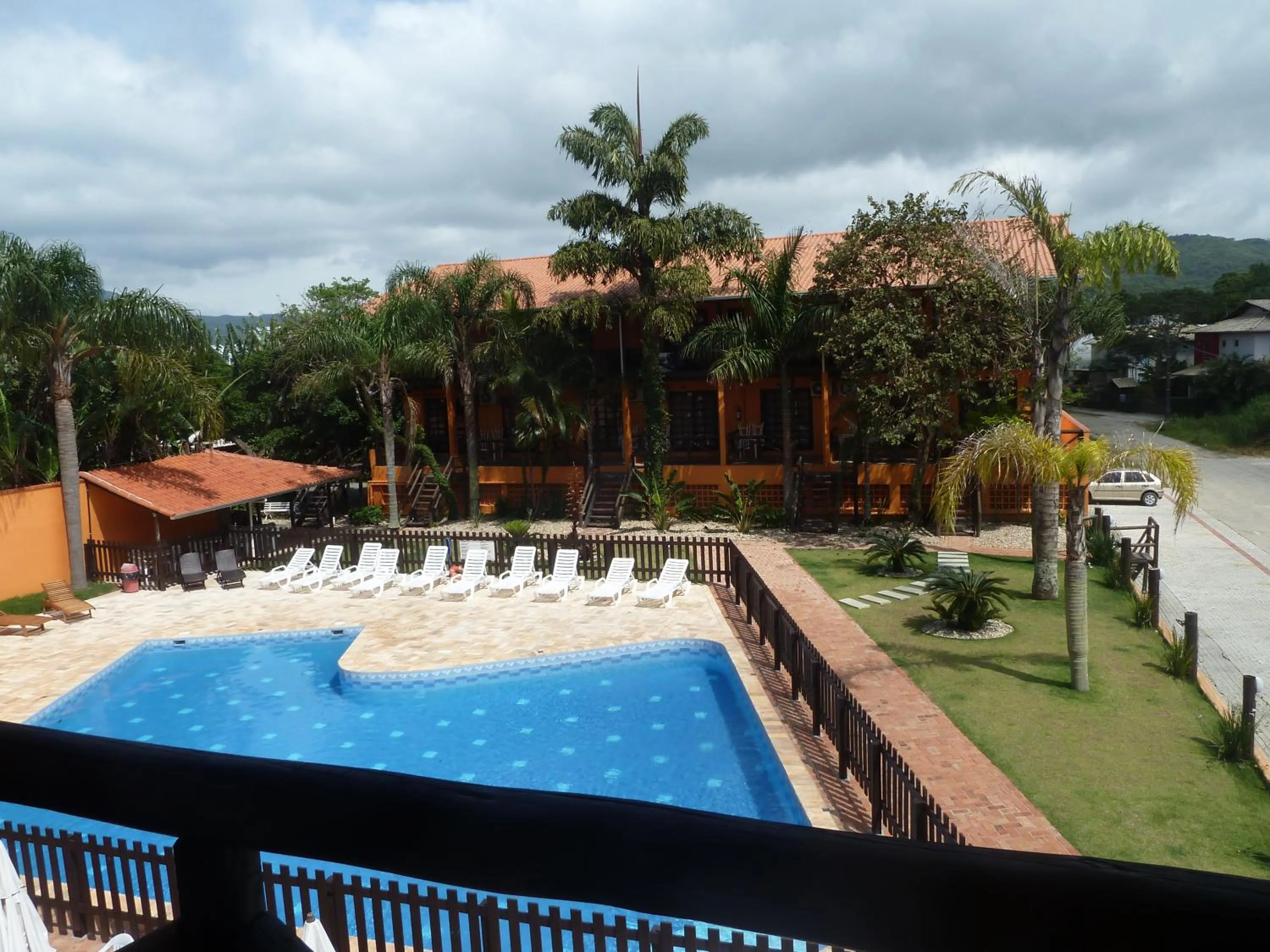 Swimming pool in Pousada Canto Grande
