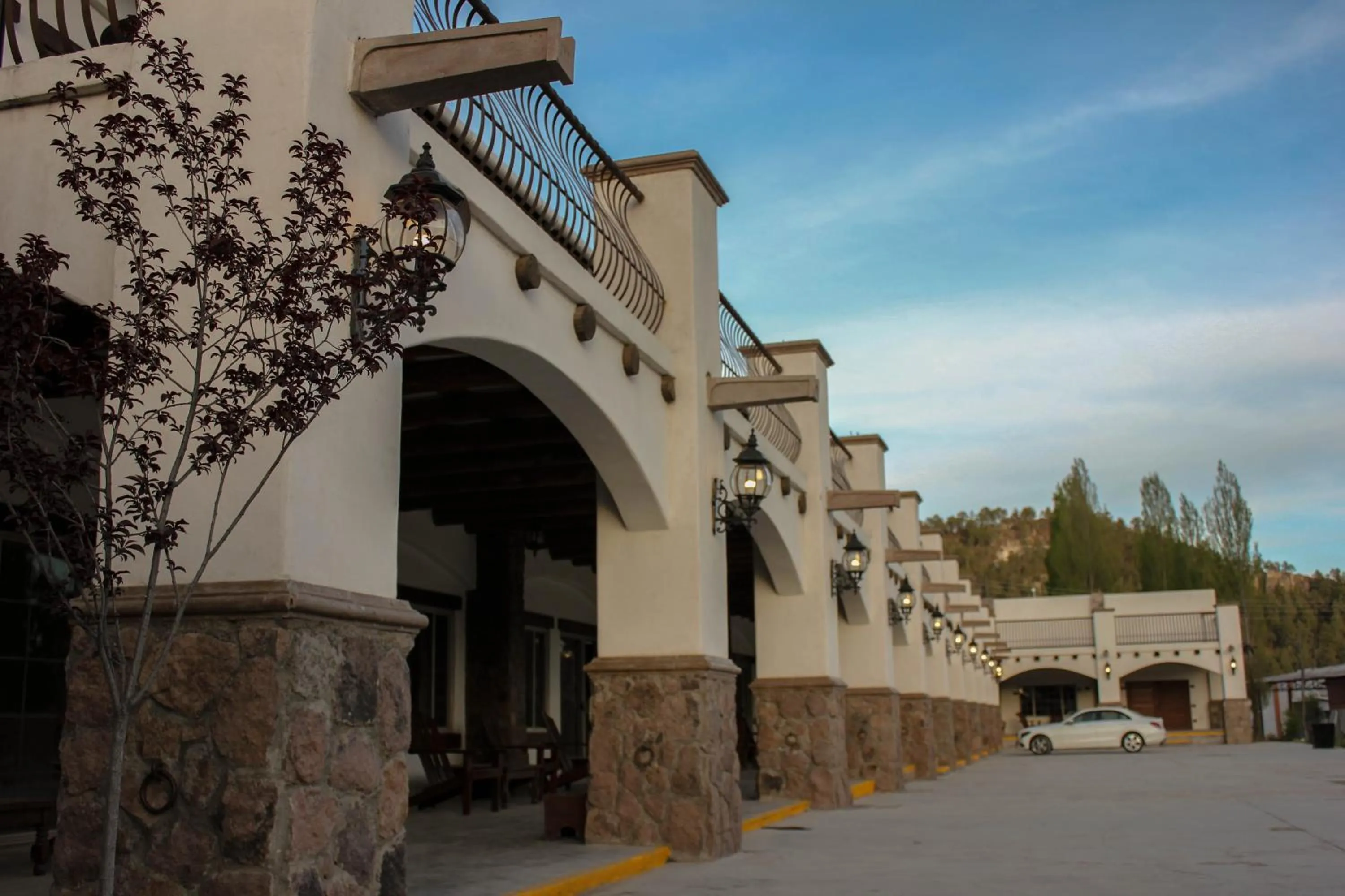 Property building in Hotel Quinta Mision