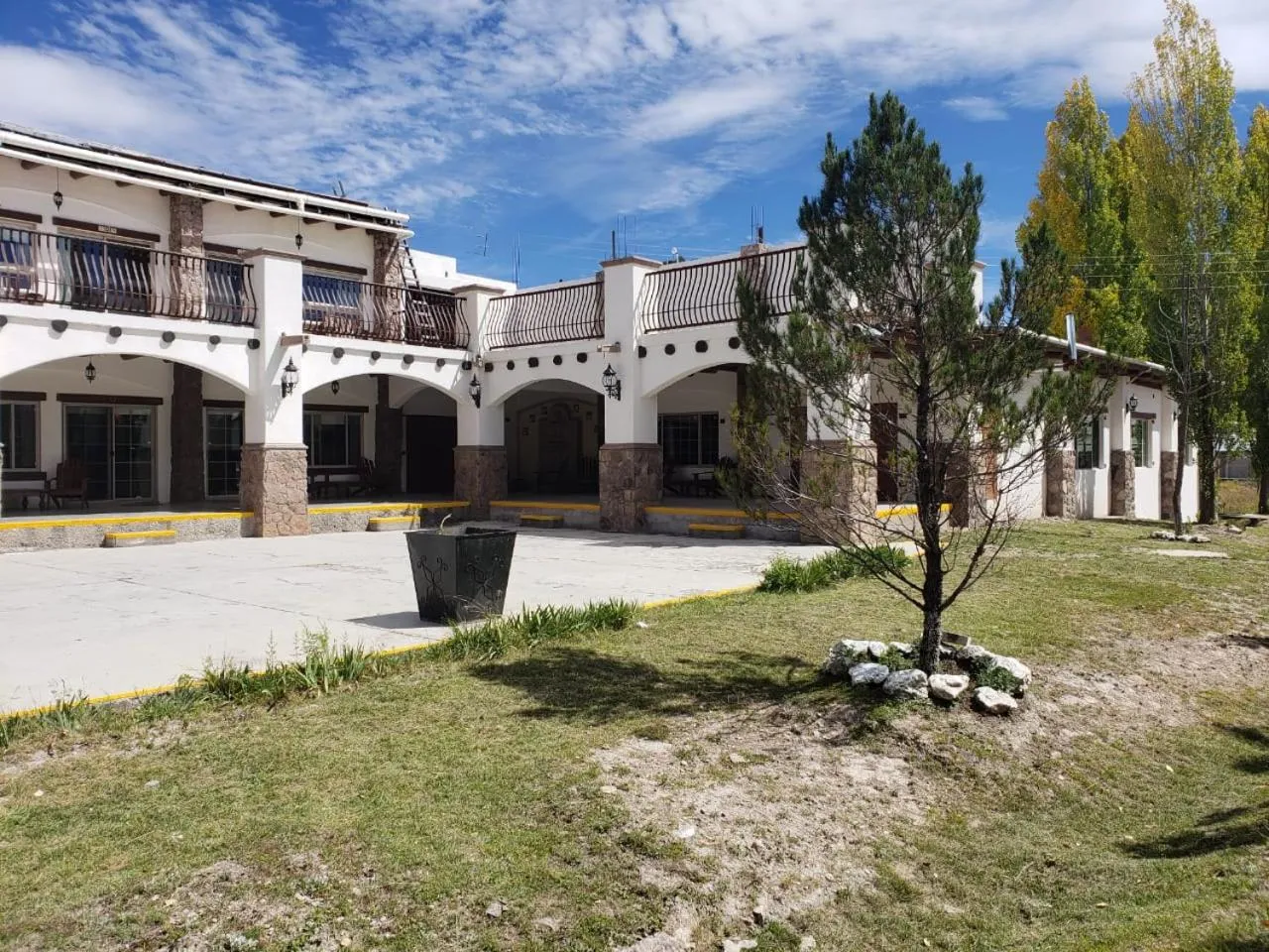 Patio in Hotel Quinta Mision
