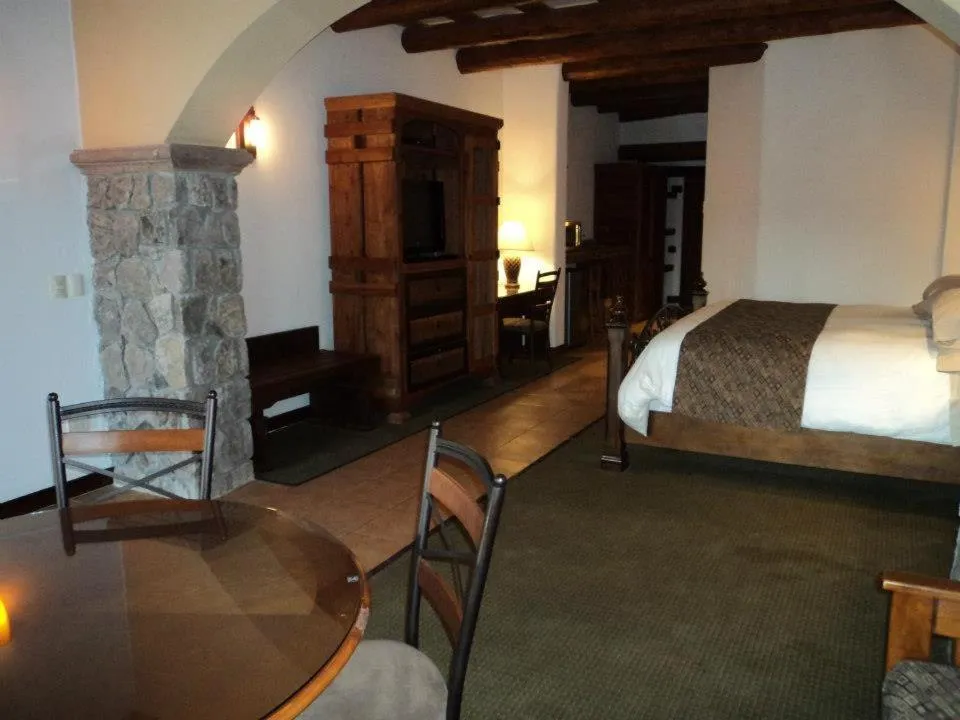 Photo of the whole room, Bed in Hotel Quinta Mision
