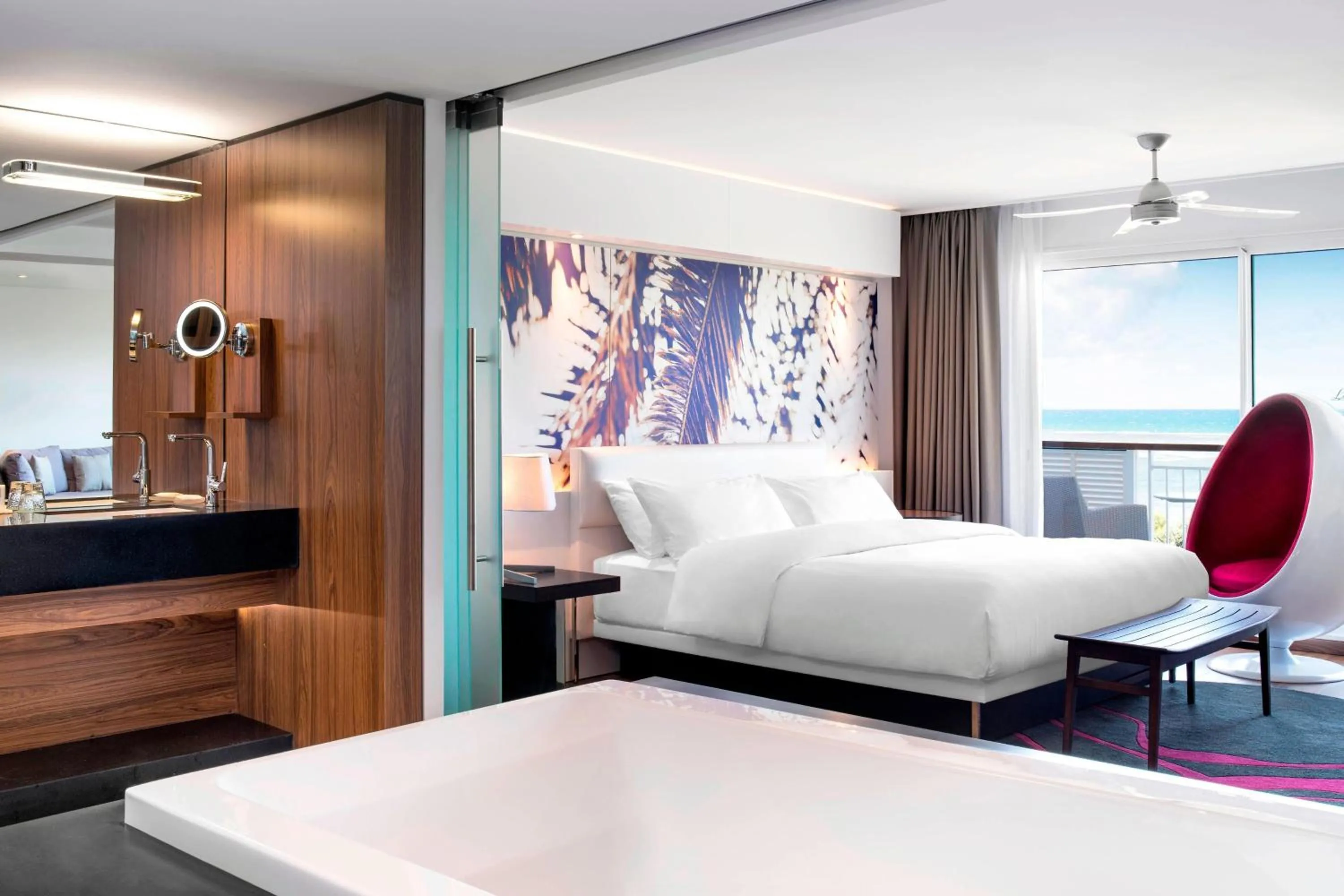 Photo of the whole room, Bed in Le Méridien Nouméa Resort & Spa