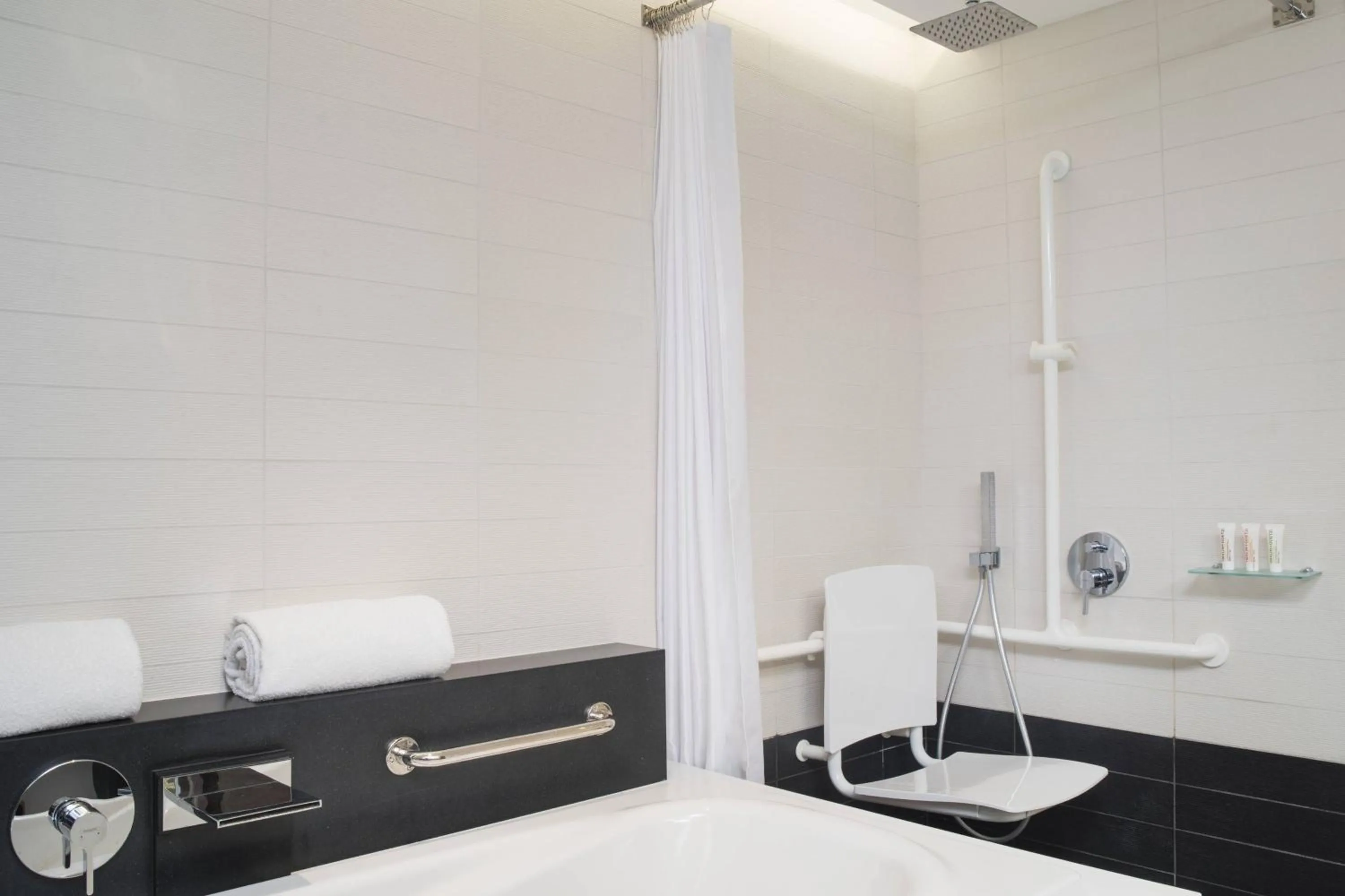 Bathroom in Le Méridien Nouméa Resort & Spa