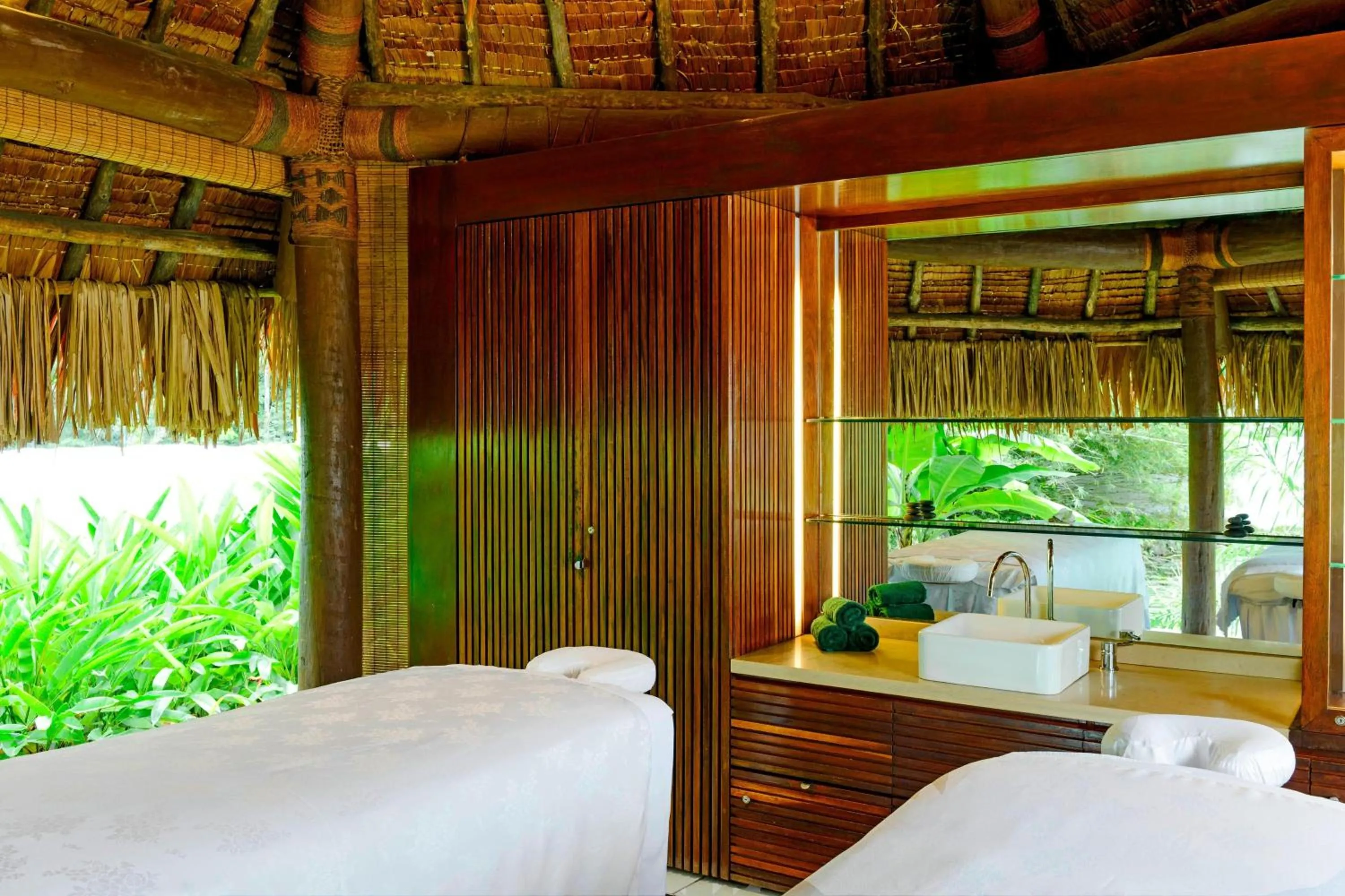 Spa and wellness centre/facilities, Bed in The Westin Fiji Golf Resort & Spa