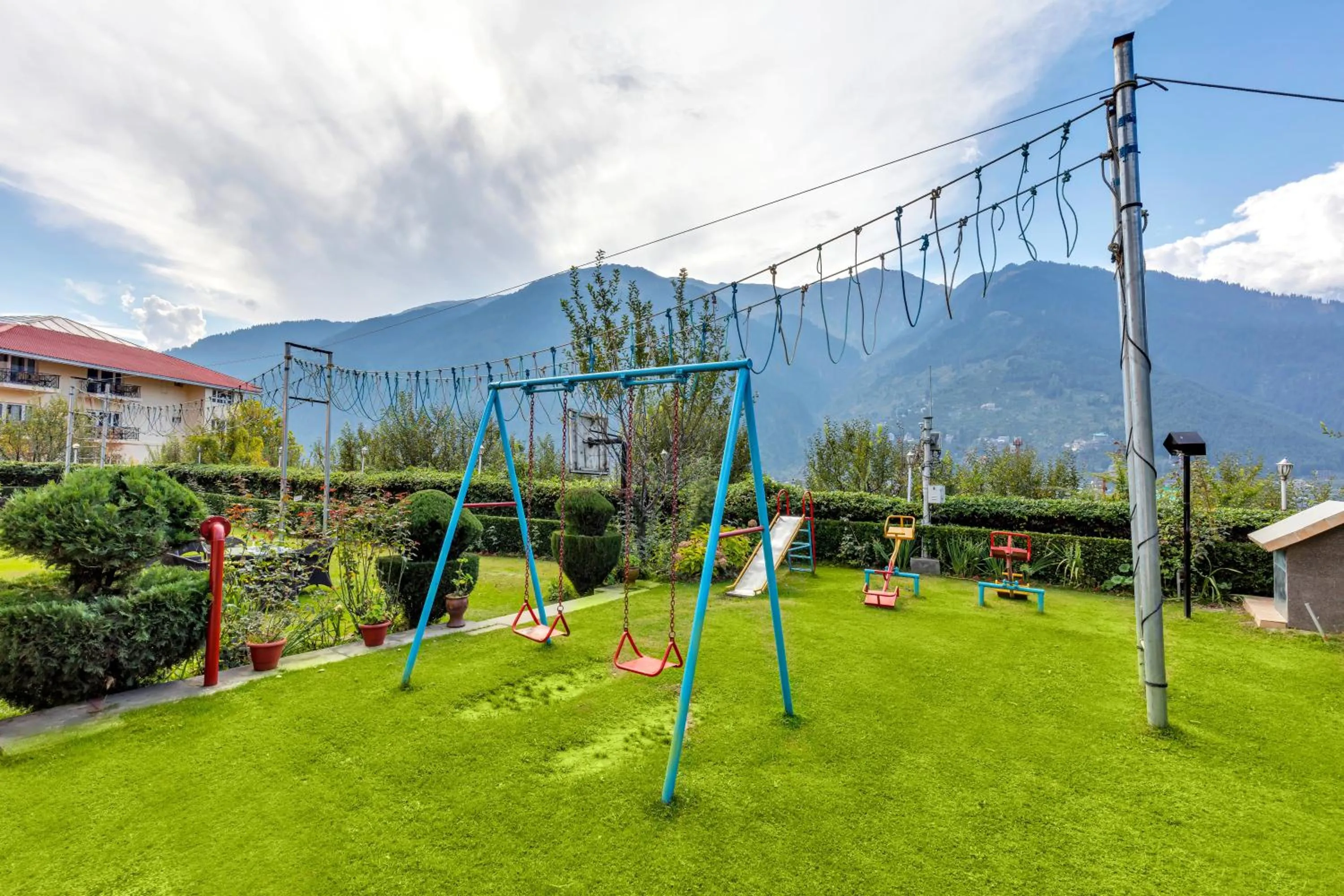 Activities in Club Mahindra Snow Peaks Manali