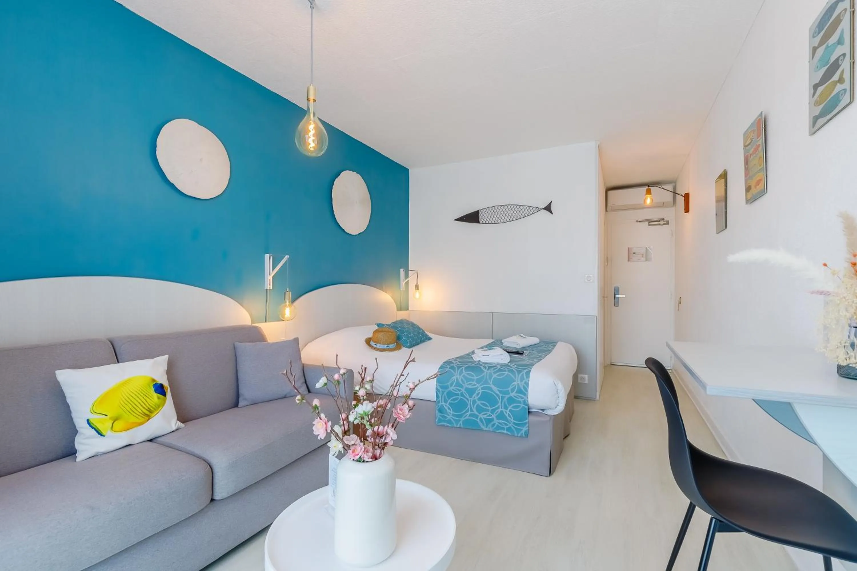 Bedroom, Bed in Hotel La Cote Oceane - Saint Jean de Monts