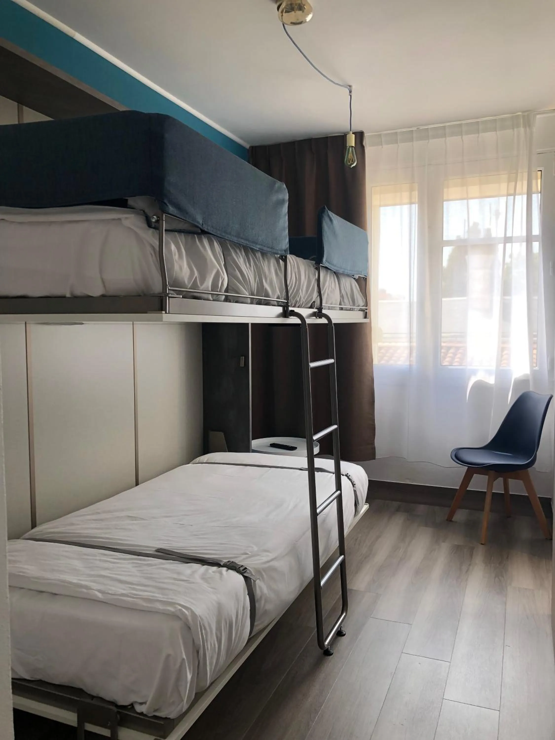bunk bed, Bed in Hotel La Cote Oceane- Bureau- 250 m plage