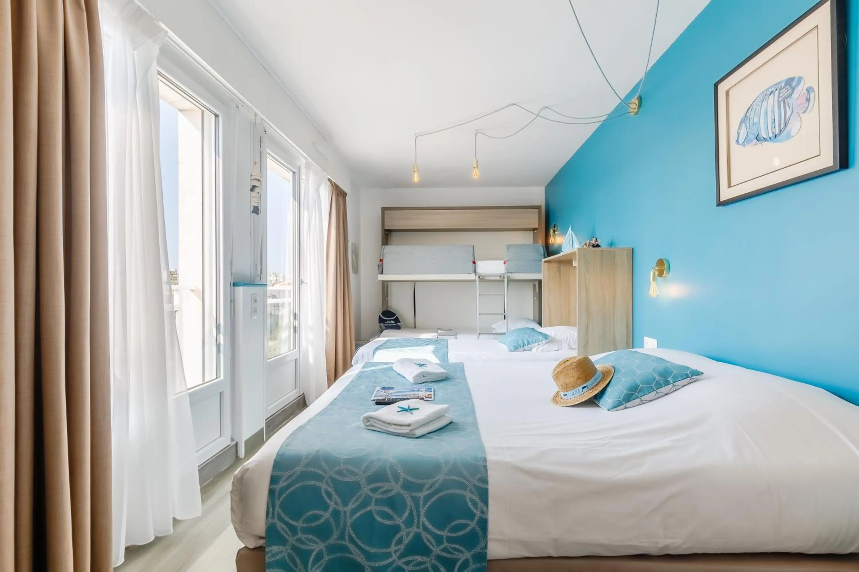 Bedroom, Bed in Hotel La Cote Oceane - Saint Jean de Monts