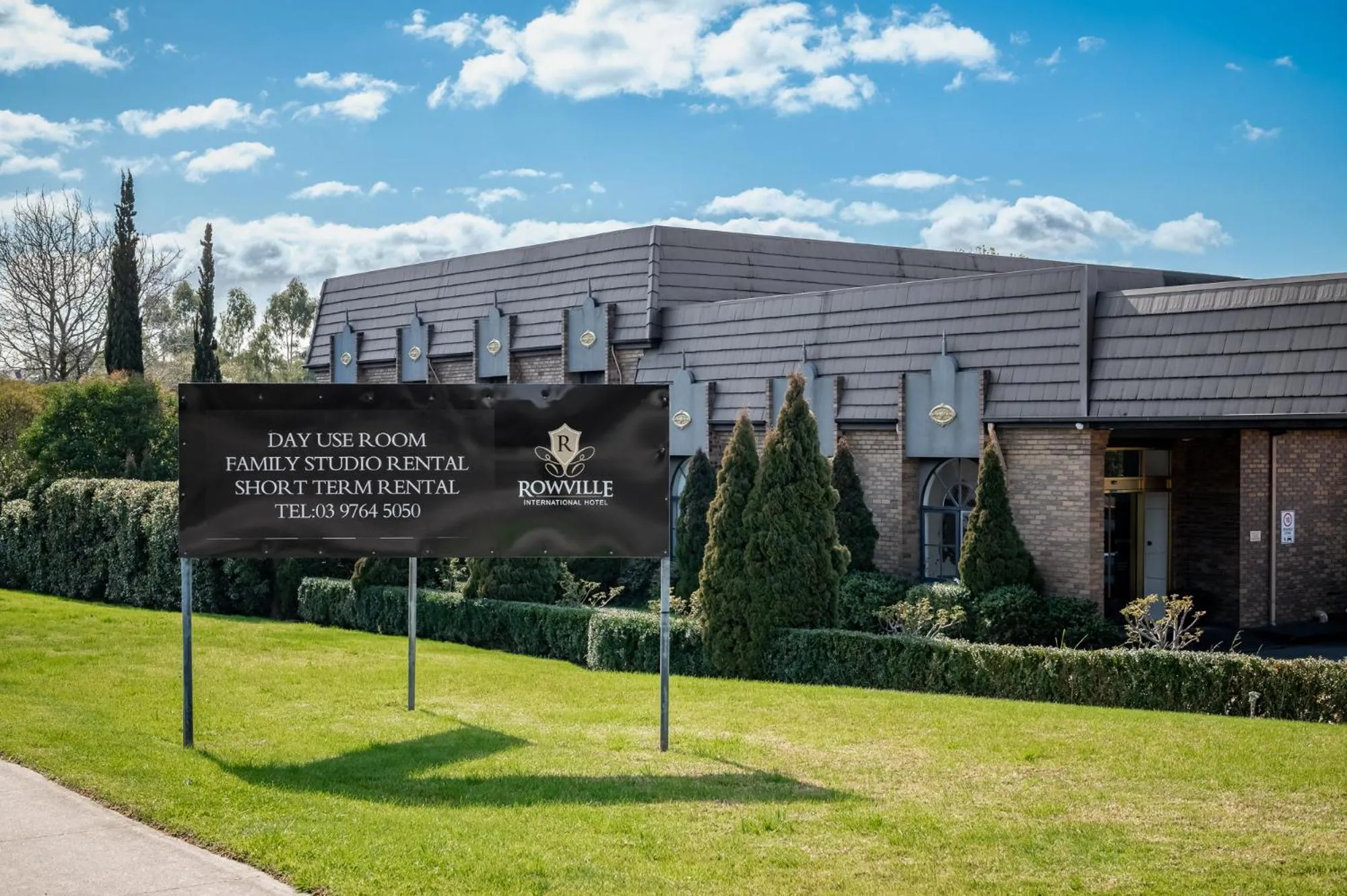 Logo/Certificate/Sign in Rowville International Hotel