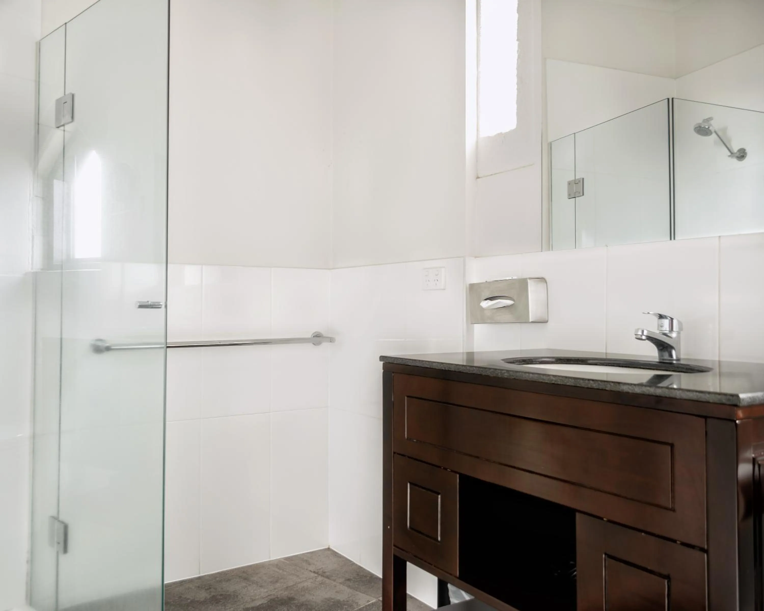 Shower in Kryal Castle Ballarat