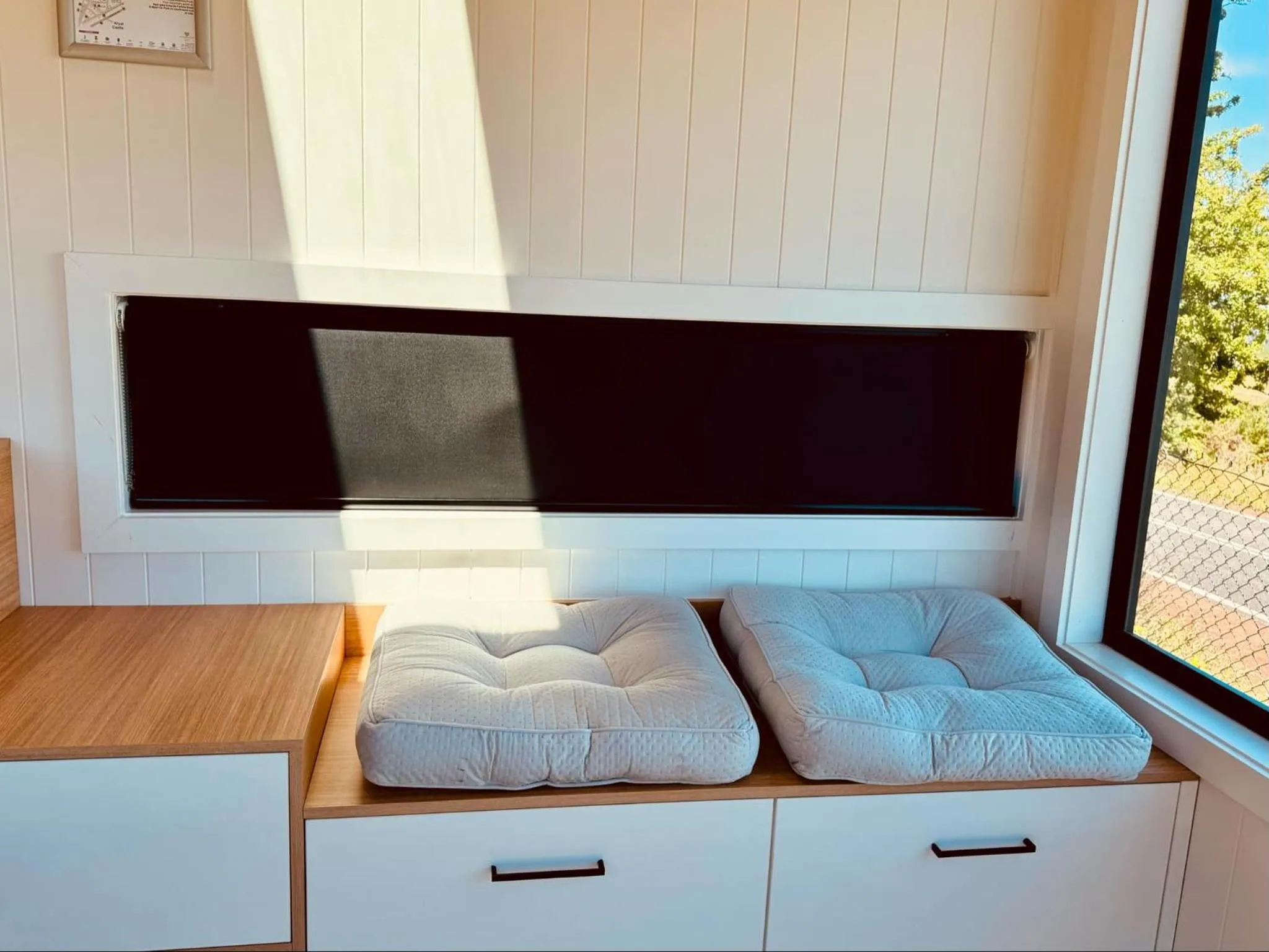 Living room, Bed in Kryal Castle Ballarat