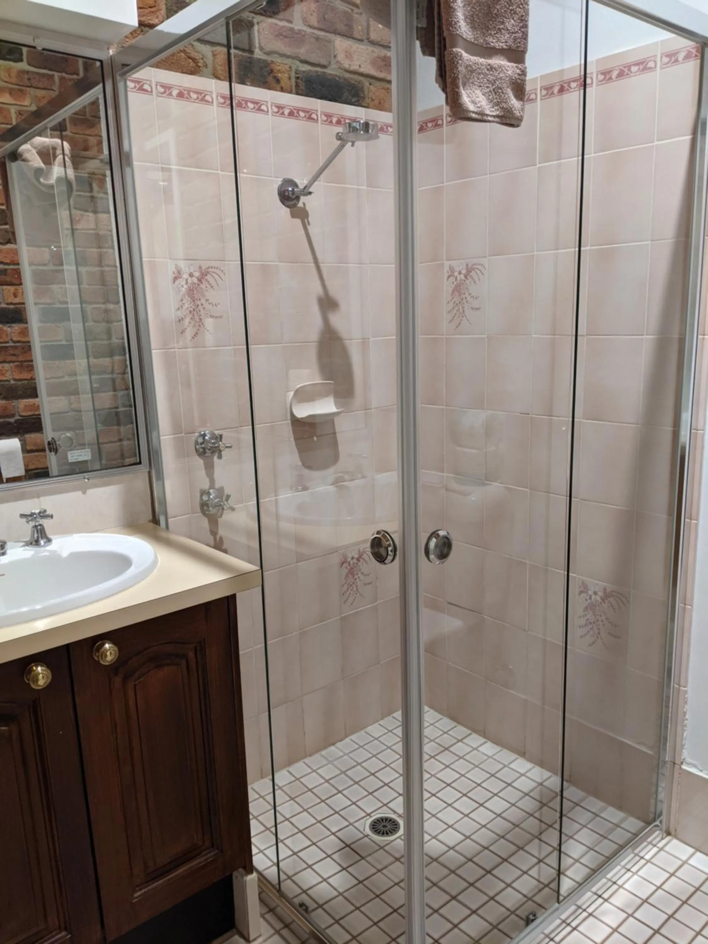 Bathroom in Ettalong Beach Tourist Resort