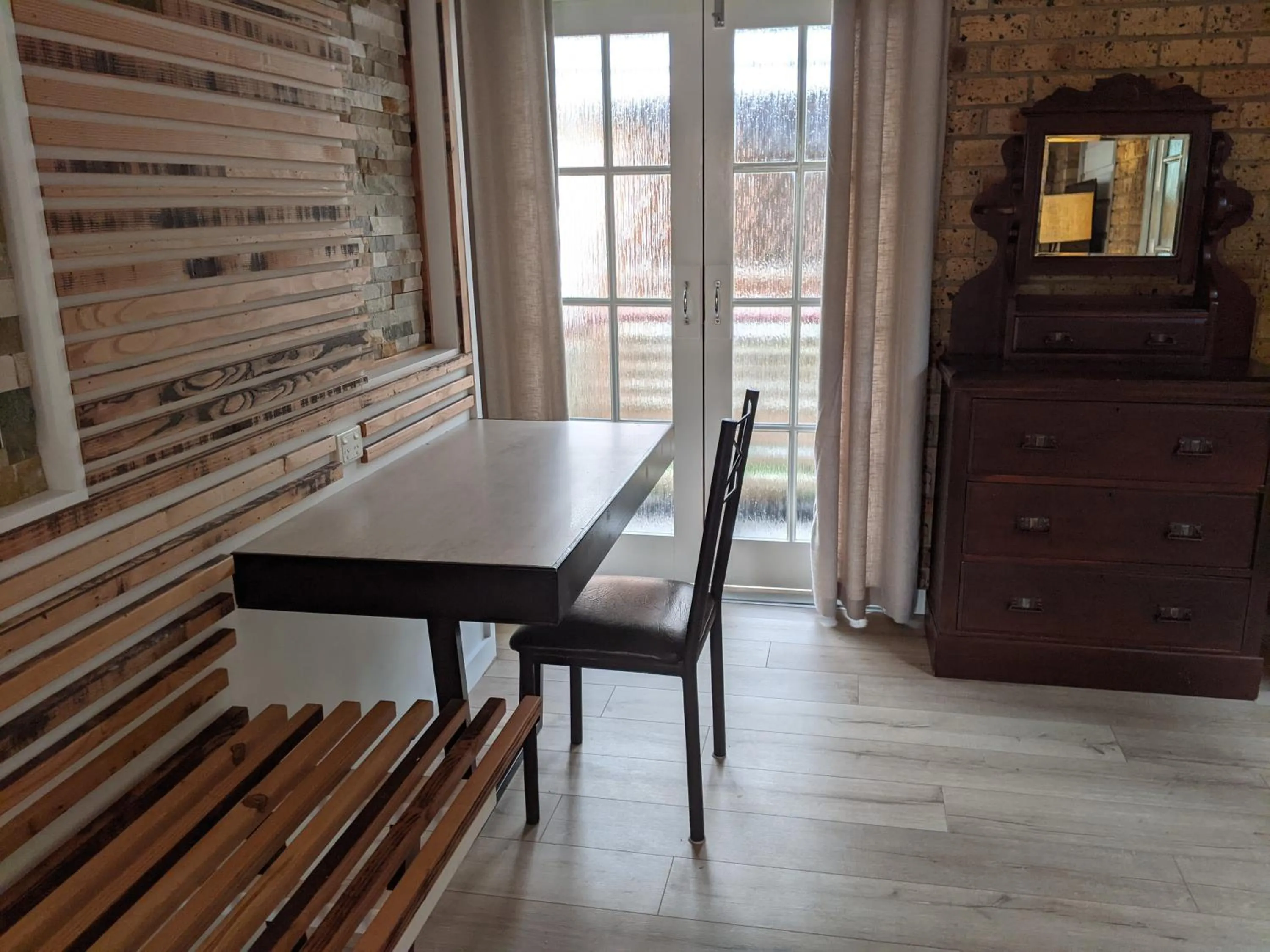 hair dresser in Ettalong Beach Tourist Resort